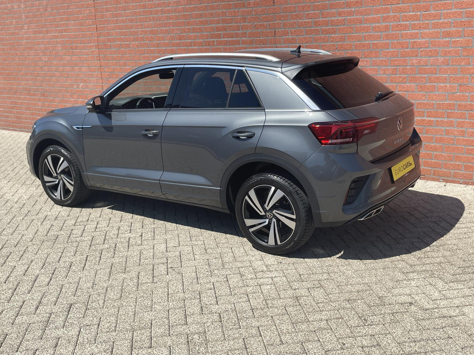 Volkswagen T-Roc 1.5 TSI 150pk DSG R-Line thumbnail 8