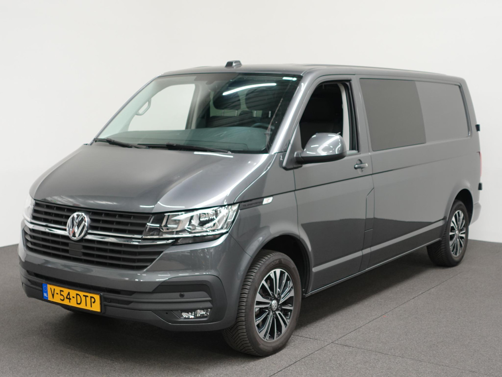 Volkswagen Transporter 2.0 TDI L2H1 Highline Automaat Dubbele Cabine