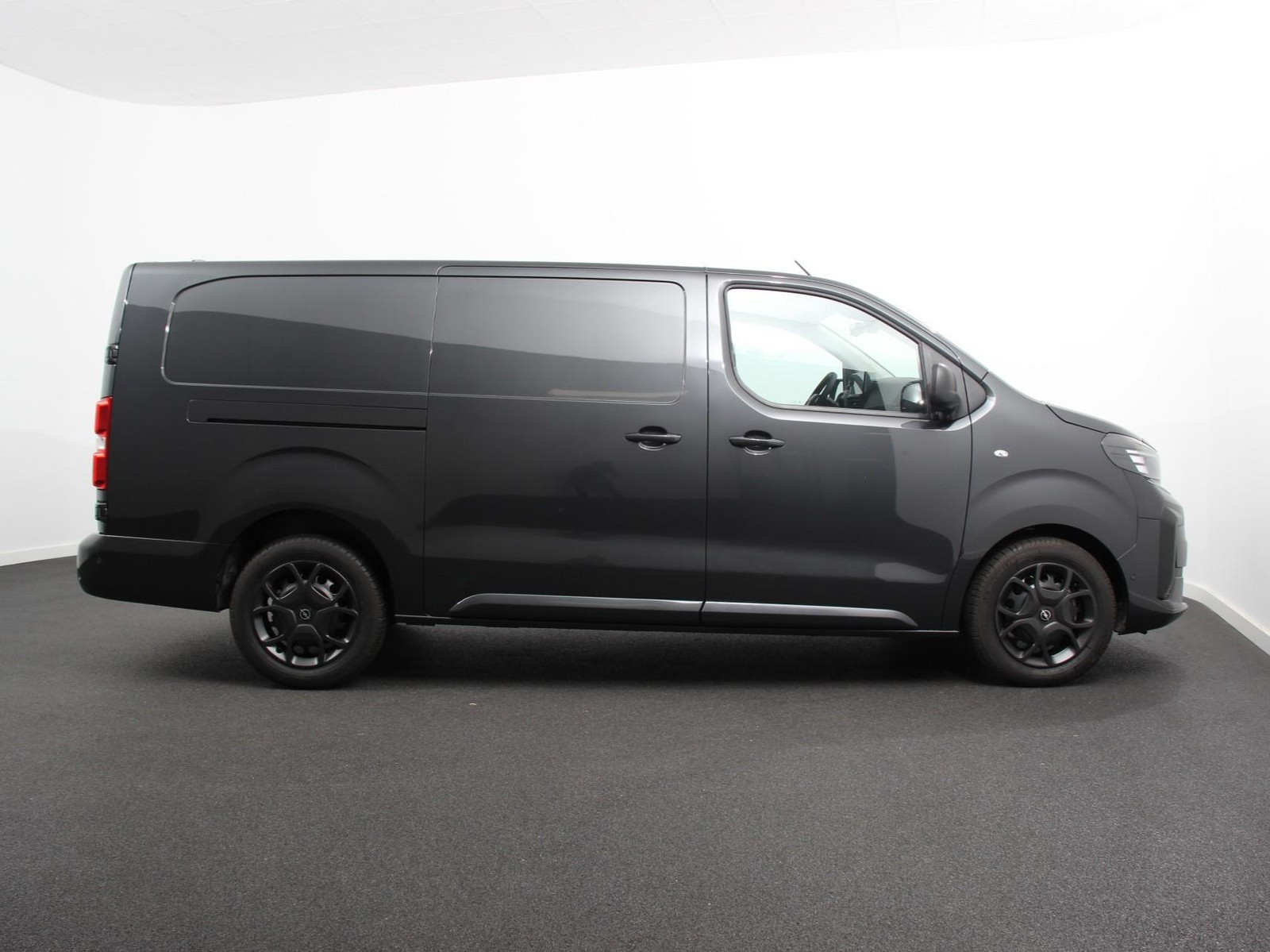 Opel Vivaro 1.5 Diesel 120 S&S L3 thumbnail 5