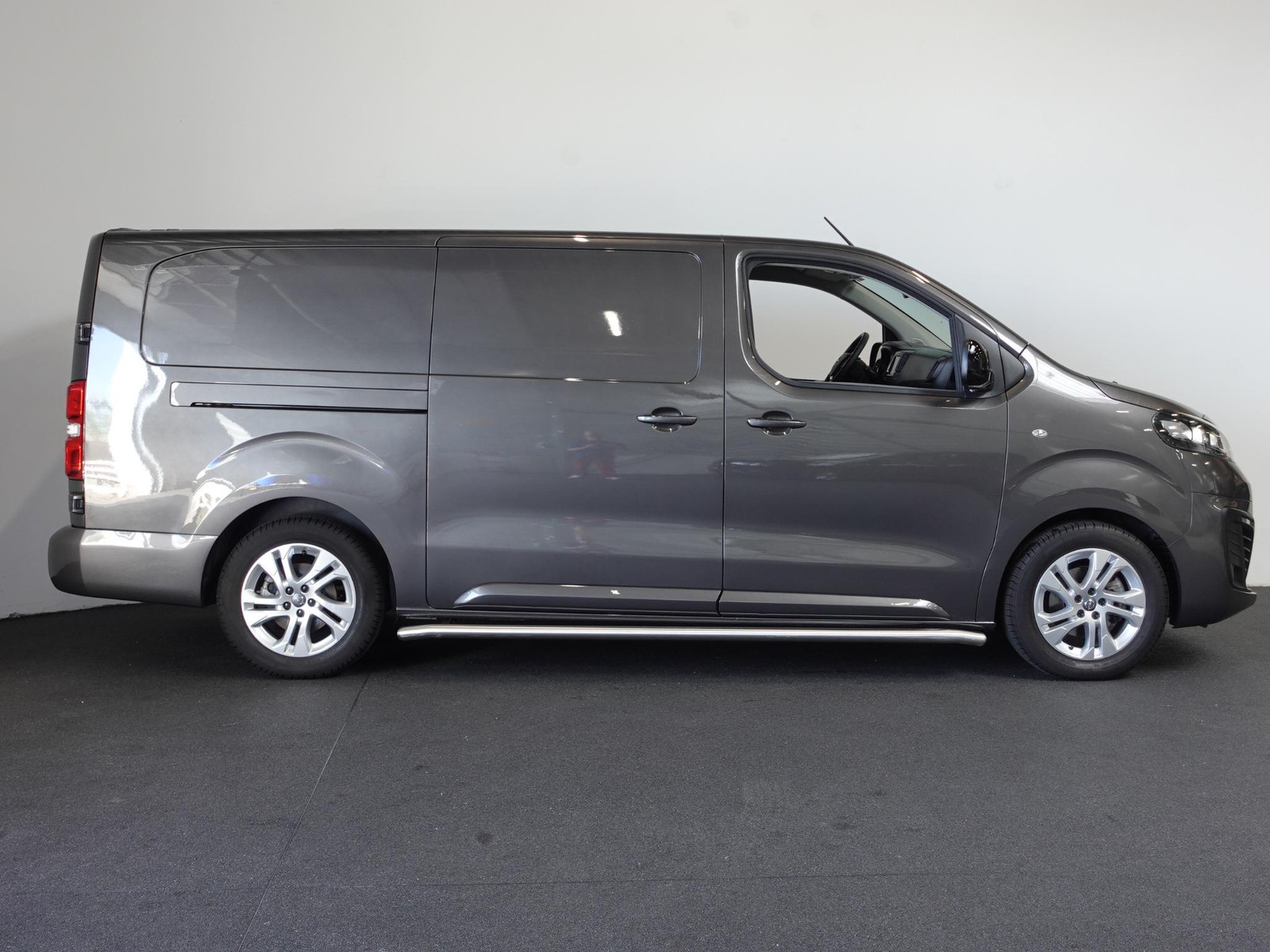 Opel Vivaro-e L3H1 Edition 75 kWh Automaat thumbnail 4