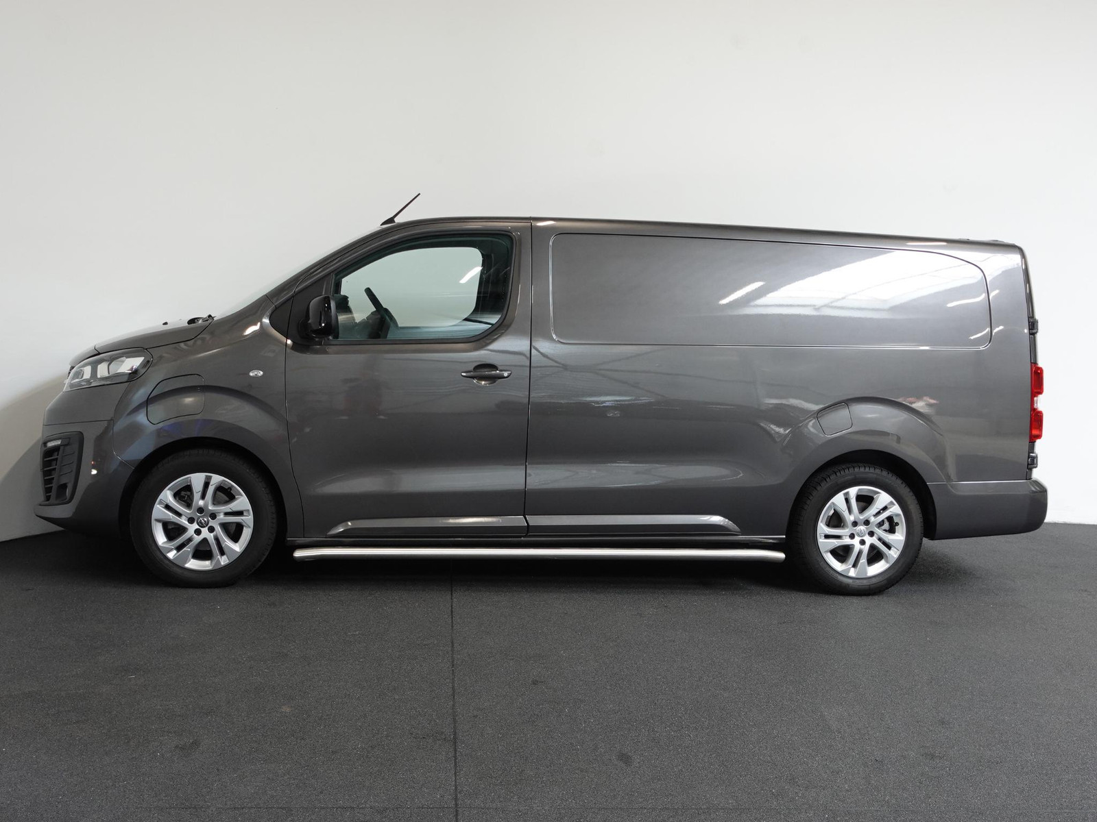 Opel Vivaro-e L3H1 Edition 75 kWh Automaat thumbnail 6