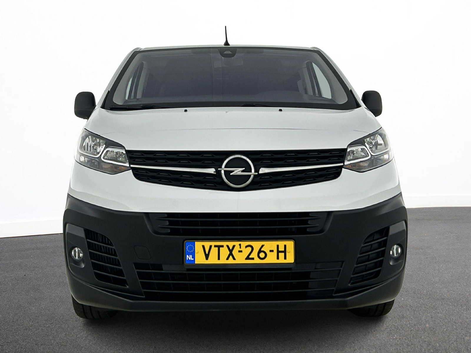 Opel Vivaro 145pk L3H1 Dubbele Cabine Sport Edition thumbnail 5