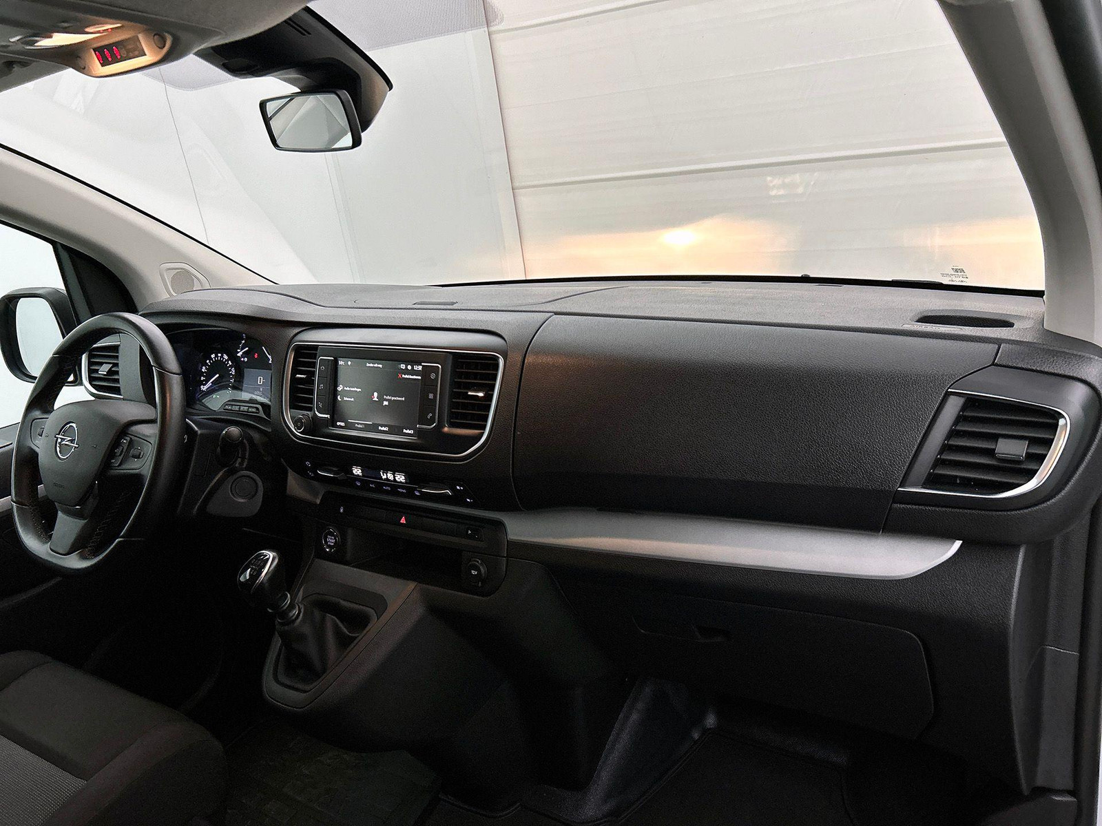 Opel Vivaro 145pk L3H1 Dubbele Cabine Sport Edition thumbnail 3