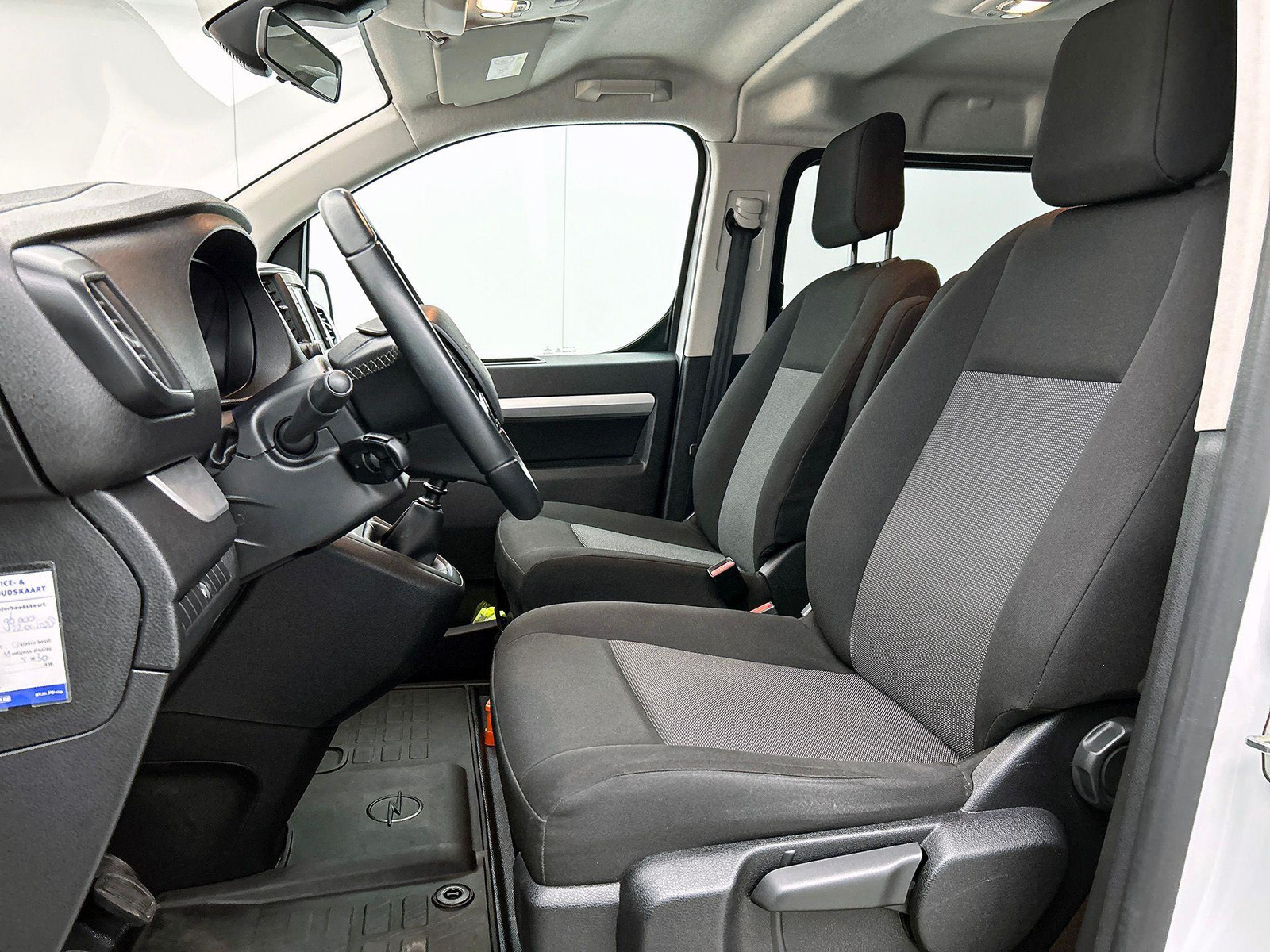 Opel Vivaro 145pk L3H1 Dubbele Cabine Sport Edition thumbnail 10