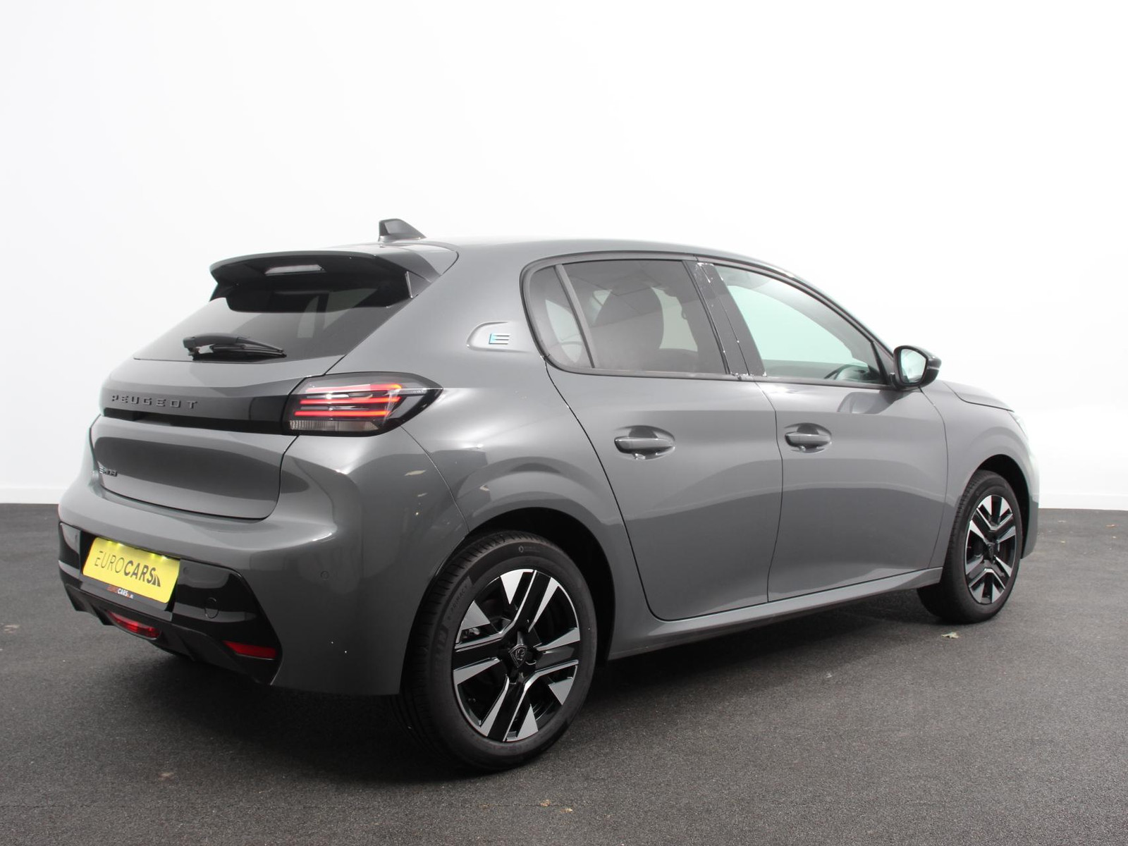 Peugeot e-208 EV Allure 50 kWh thumbnail 8