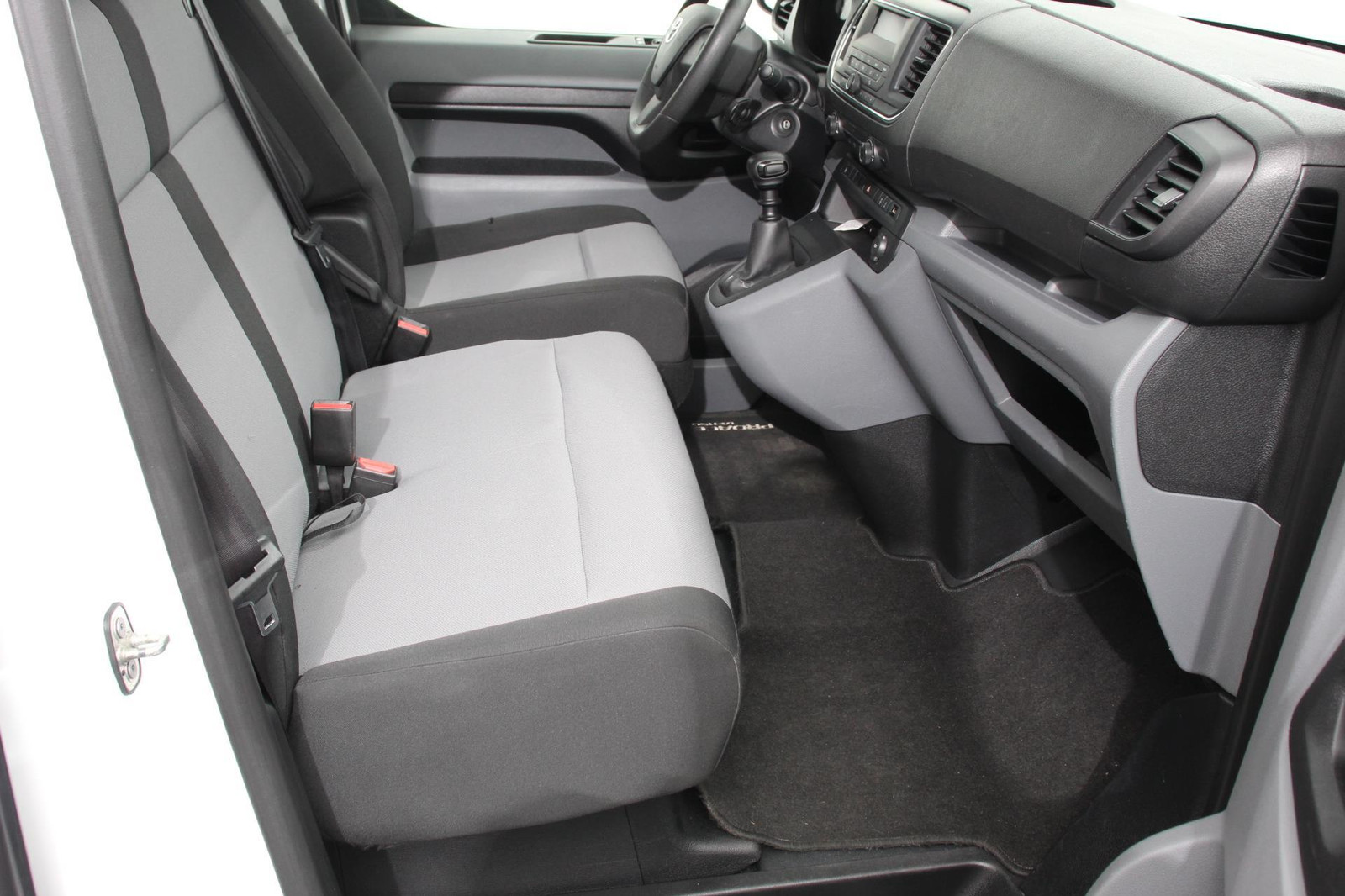Toyota ProAce Shuttle 1.5 D-4D 116pk Dynamic VP thumbnail 4