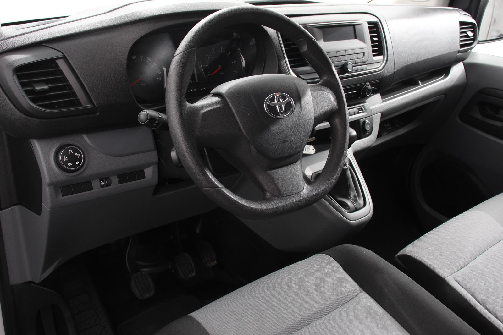 Toyota ProAce Shuttle 1.5 D-4D 116pk Dynamic VP thumbnail 6