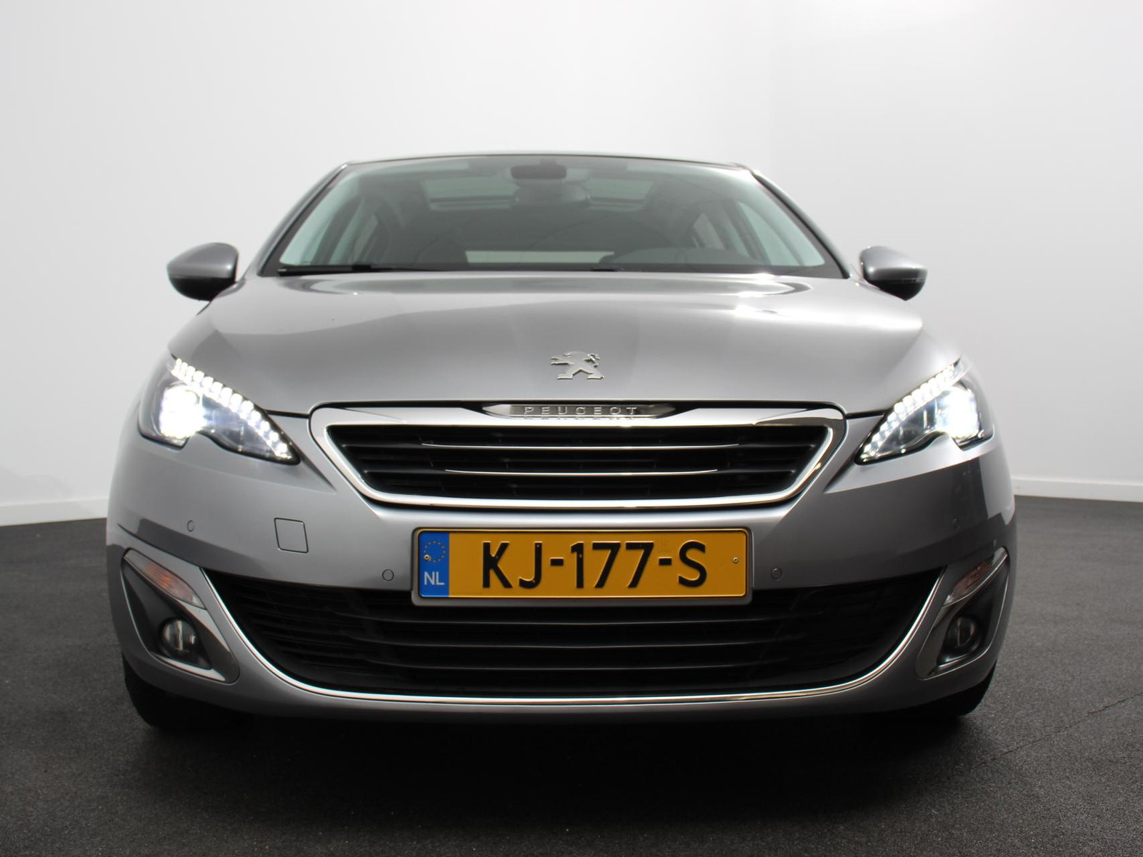 Peugeot 308 1.2 PureTech Blue Lease Premium