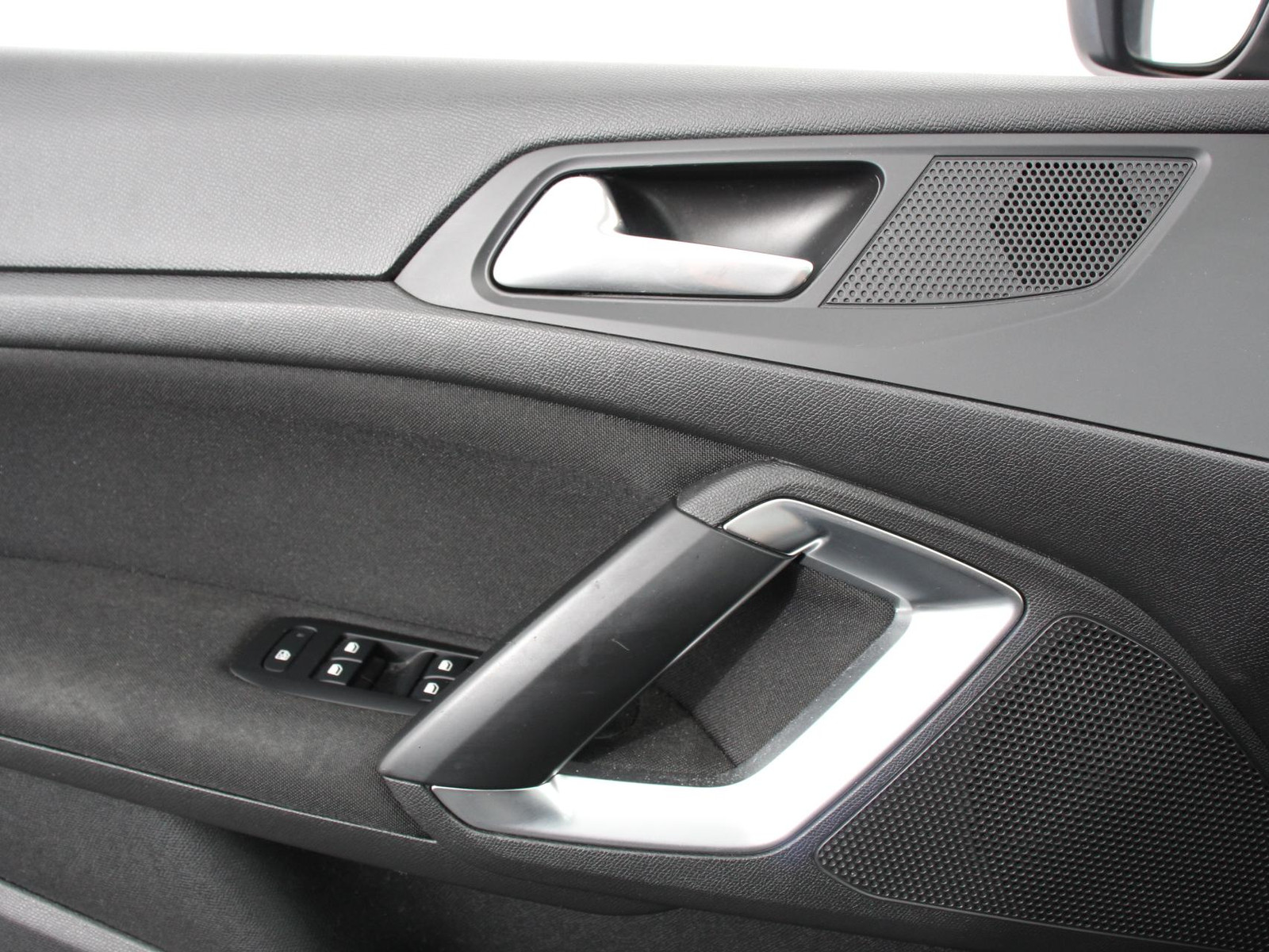 Peugeot 308 1.2 PureTech Blue Lease Premium thumbnail 2