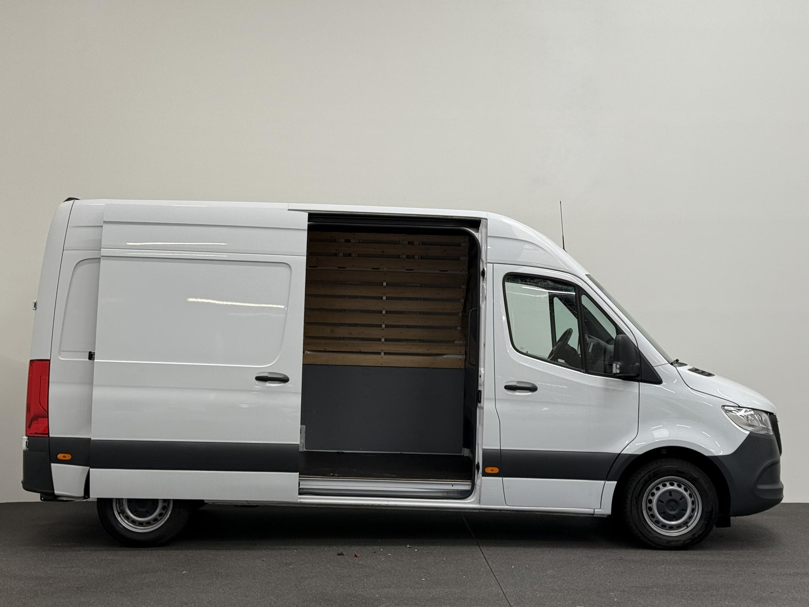 Mercedes-Benz Sprinter L2H2 Automaat thumbnail 10