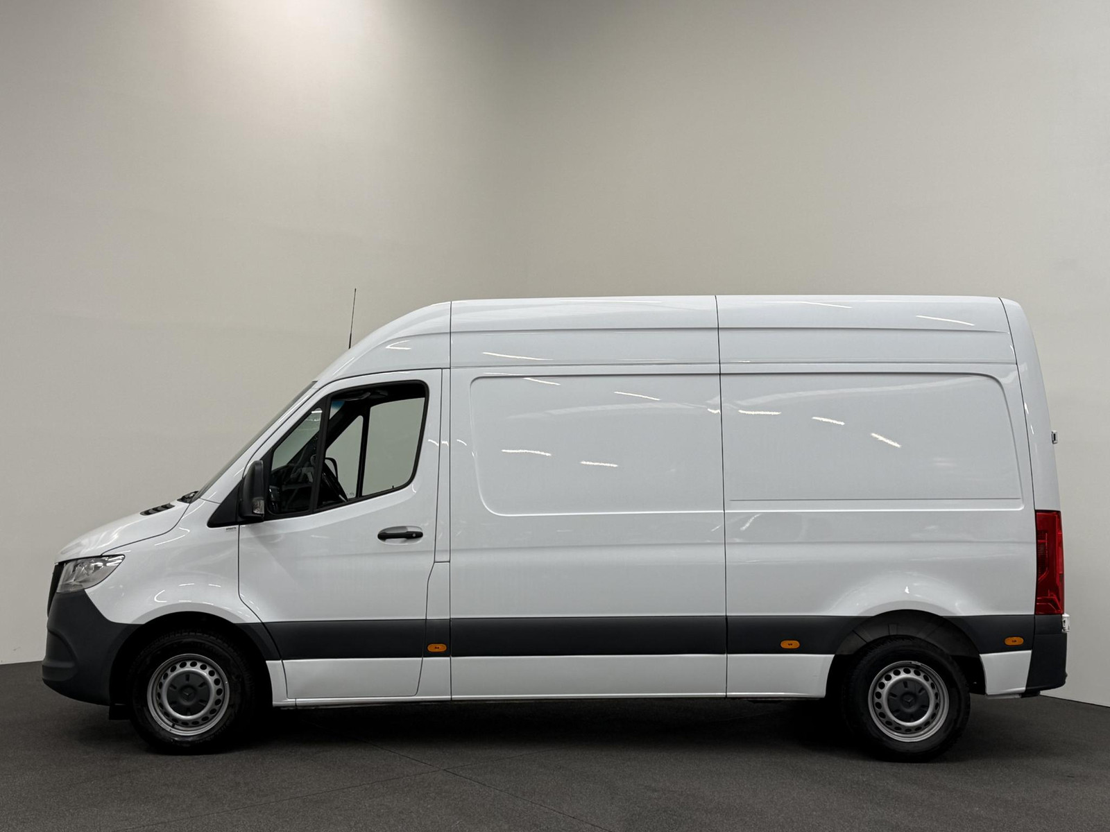 Mercedes-Benz Sprinter L2H2 Automaat thumbnail 8