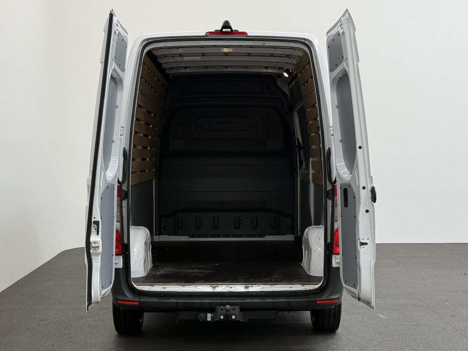Mercedes-Benz Sprinter L2H2 Automaat thumbnail 2