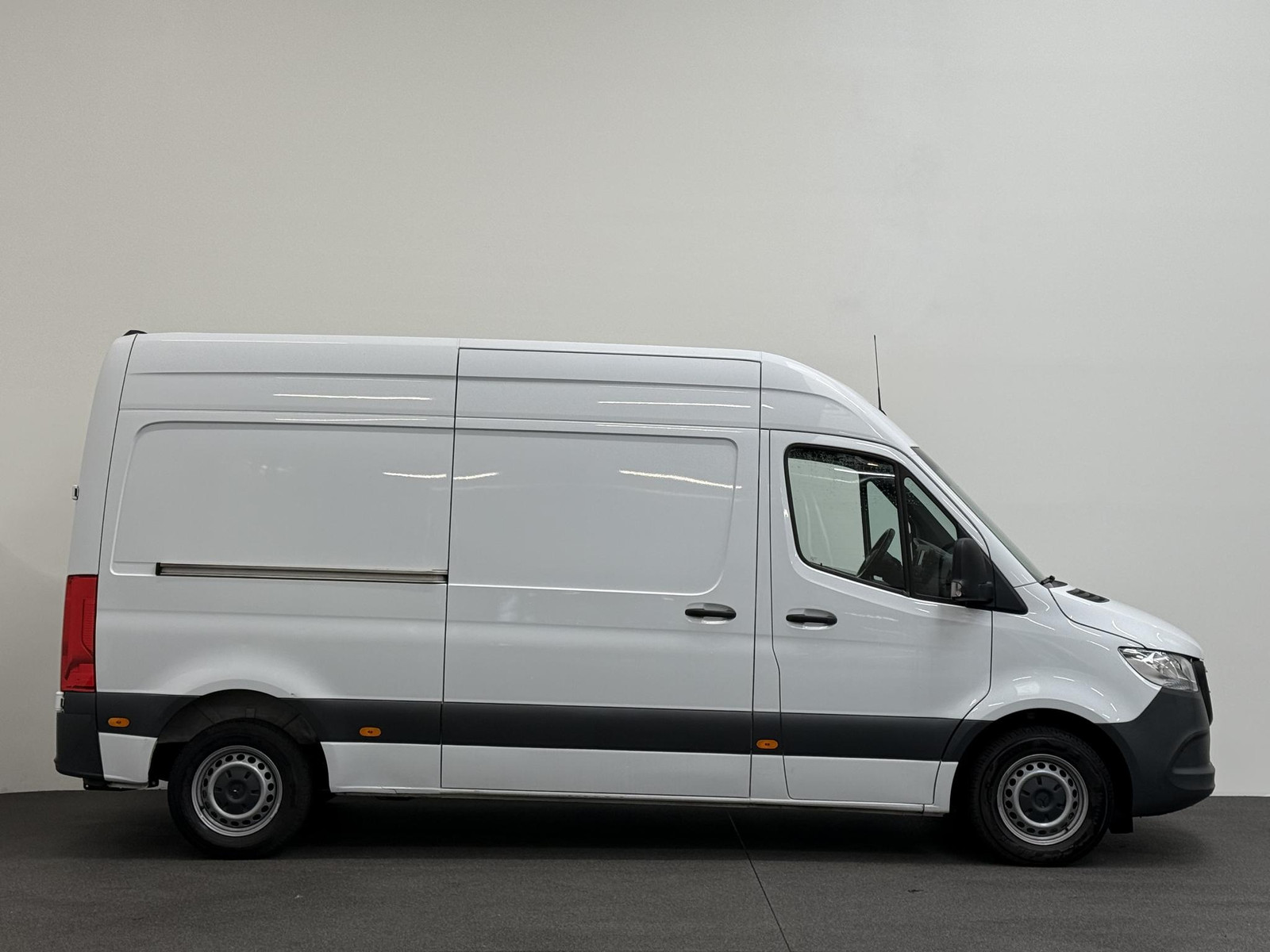 Mercedes-Benz Sprinter L2H2 Automaat thumbnail 6