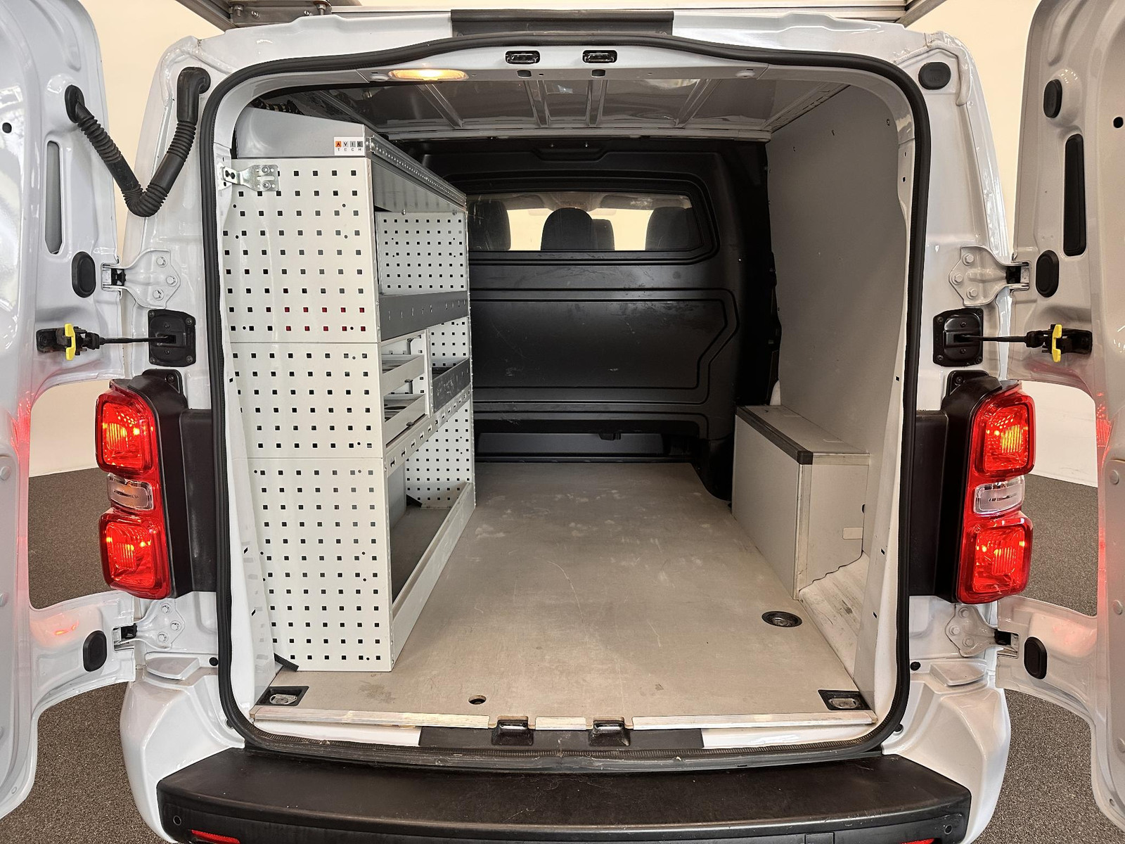 Peugeot Expert 2.0HDI 145PK Long Asphalt Dubbele Cabine