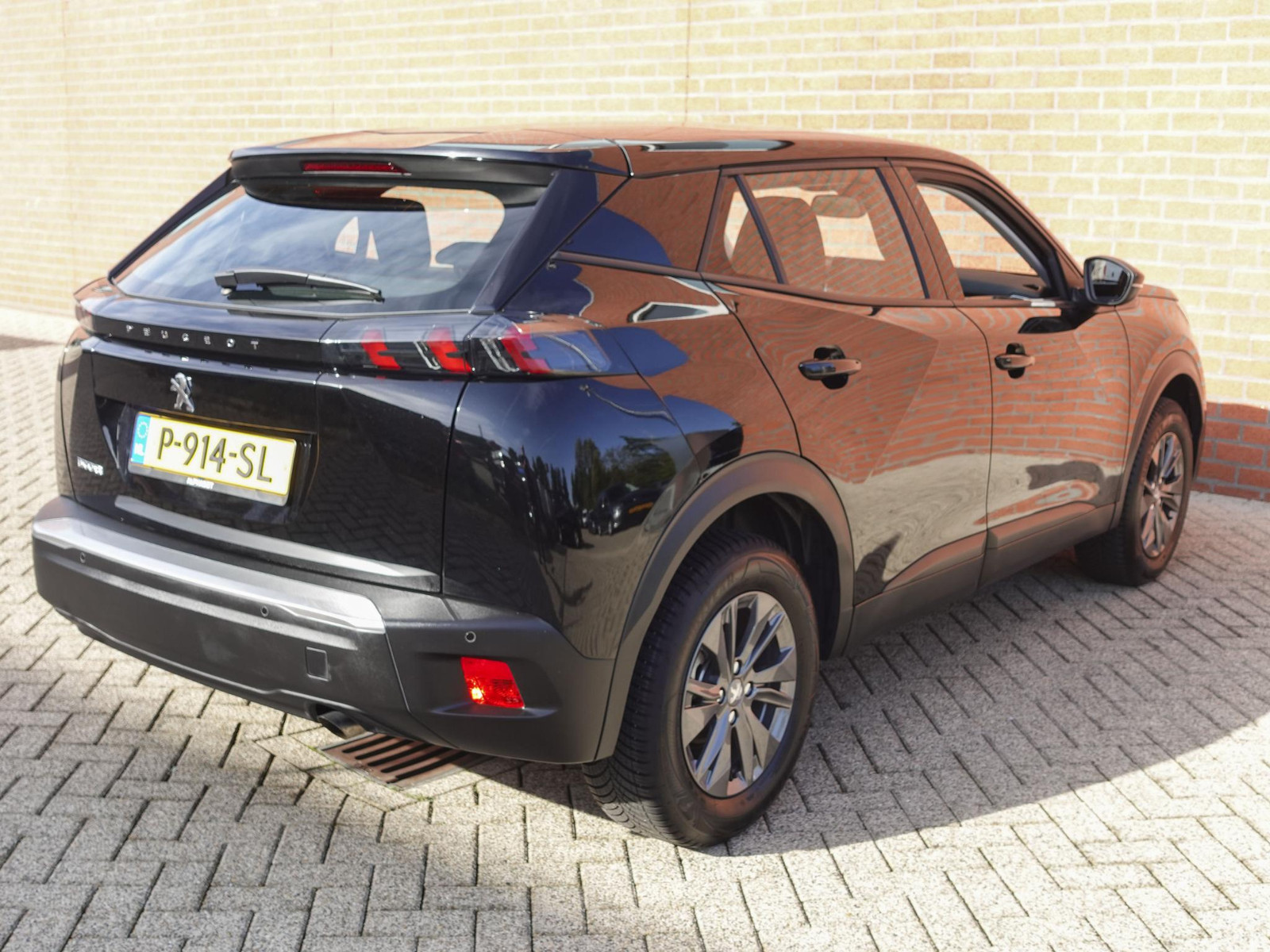 Peugeot 2008 1.2 PureTech 101pk Active Pack thumbnail 6