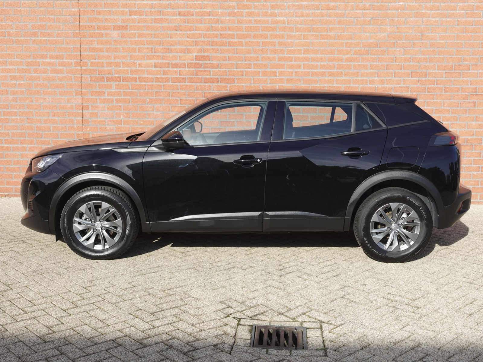 Peugeot 2008 1.2 PureTech 101pk Active Pack thumbnail 2