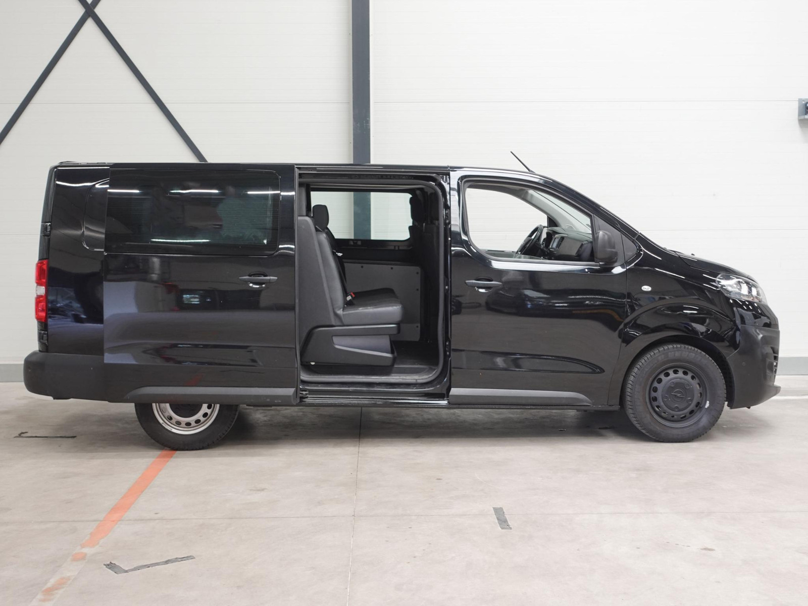 Opel Vivaro 1.5 CDTI L3H1 Edition Dubbele Cabine thumbnail 9
