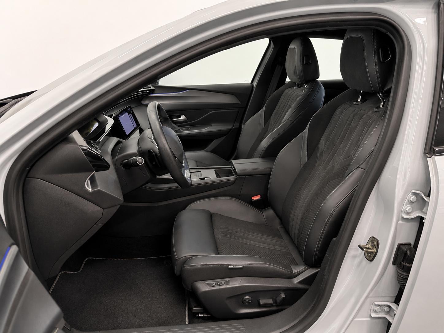 Peugeot 308 SW 1.6 Plug-in Hybrid 225 GT thumbnail 5