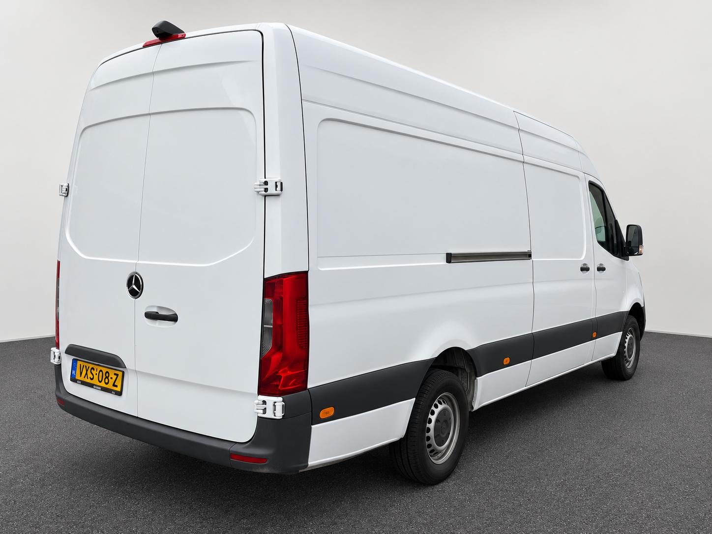 Mercedes-Benz Sprinter 317 CDI L3H3 RWD