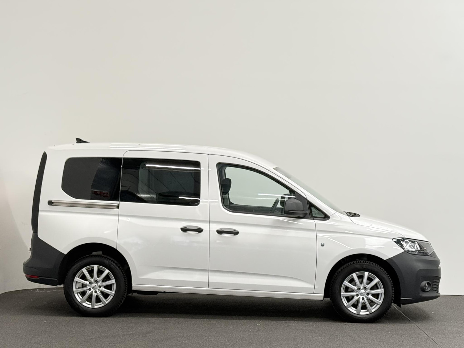 Volkswagen Caddy Cargo 2.0 TDI thumbnail 7