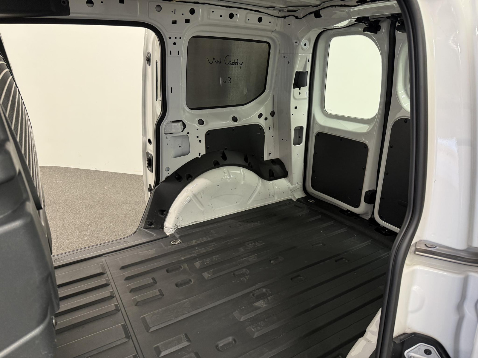 Volkswagen Caddy Cargo 2.0 TDI thumbnail 5
