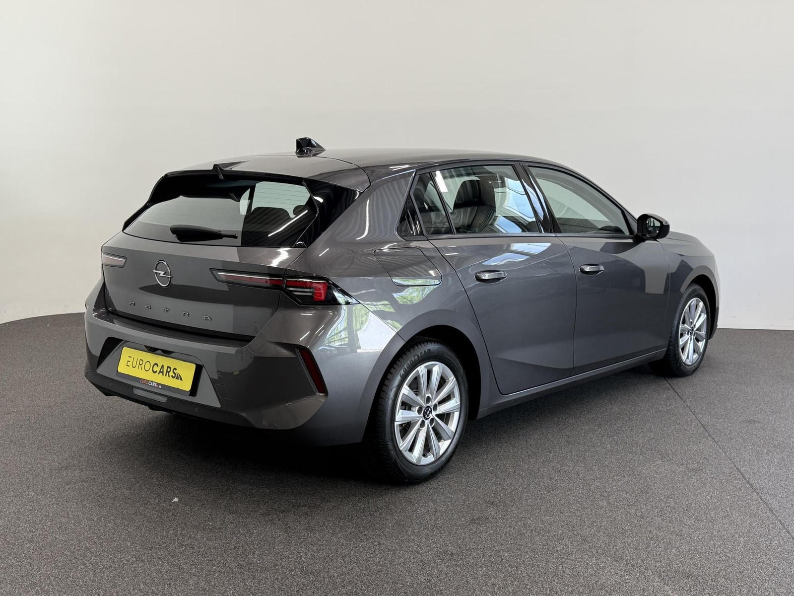 Opel Astra 1.2 Edition thumbnail 9