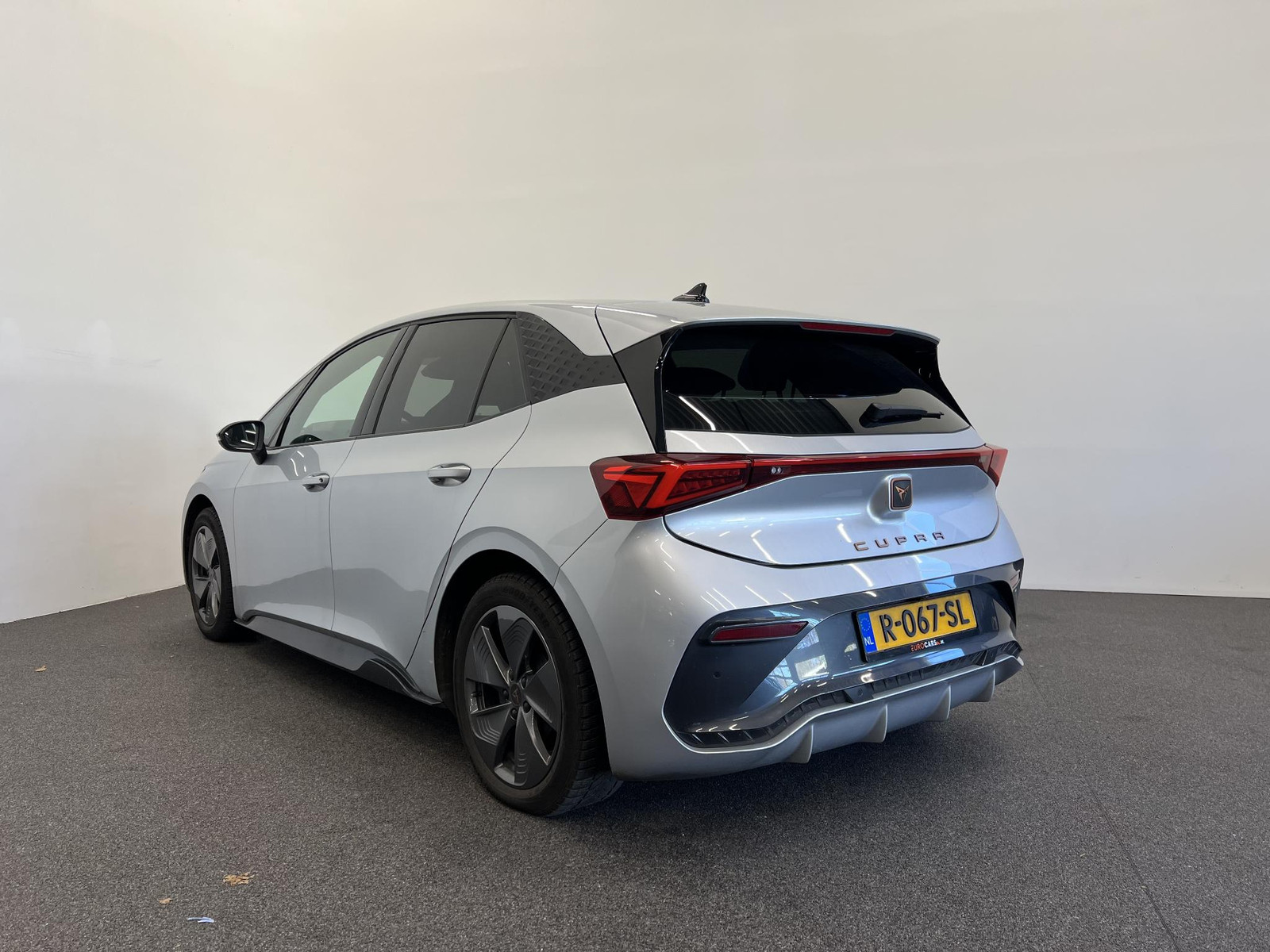 CUPRA Born Business 62 kWh thumbnail 3
