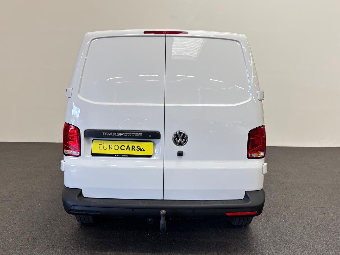 Volkswagen Transporter 2.0 TDI L2H1 30 thumbnail 10