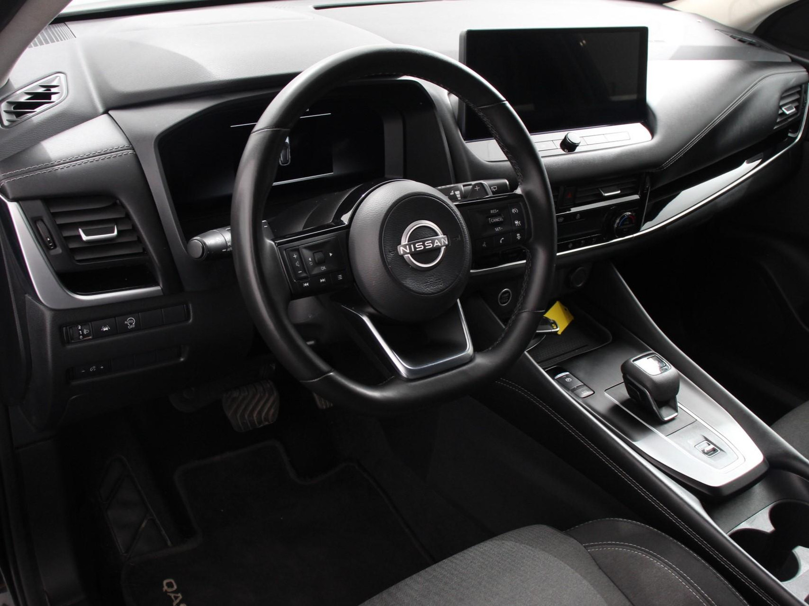 Nissan QASHQAI 1.3 MHEV Xtronic N-Connecta