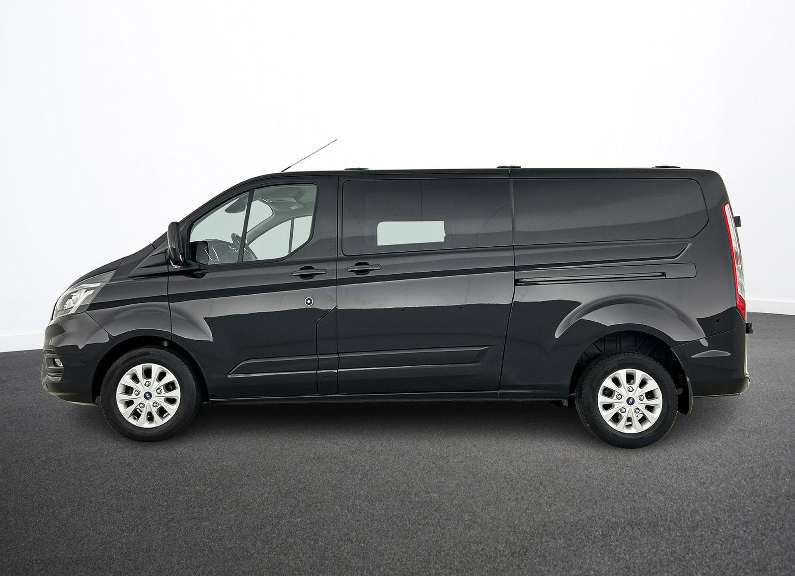 Ford Transit Custom 300 2.0 TDCI L2H1 Limited Dubbele cabine thumbnail 2