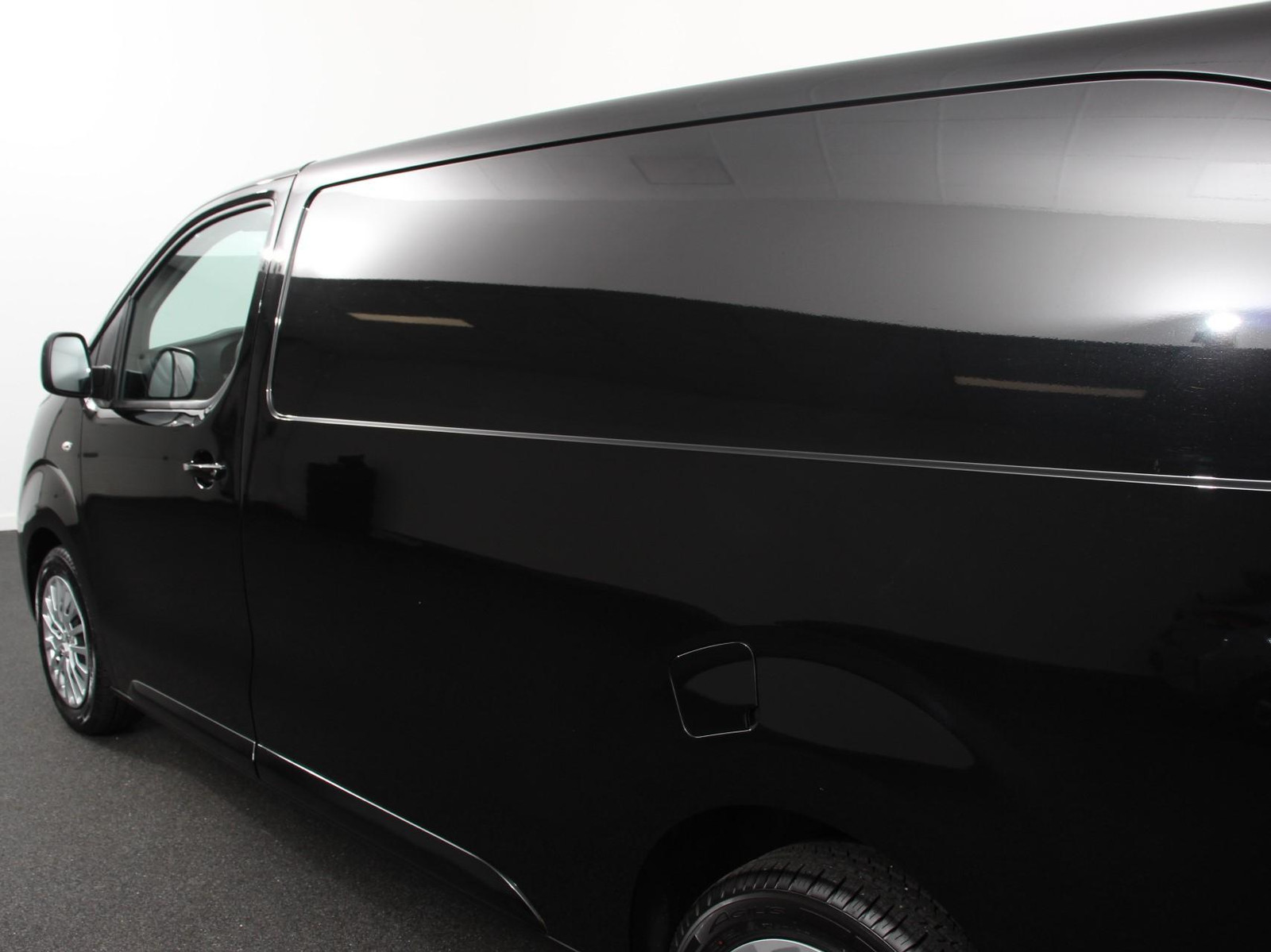 Peugeot Expert 2.0 BlueHDI 145PK L3 Automaat thumbnail 4