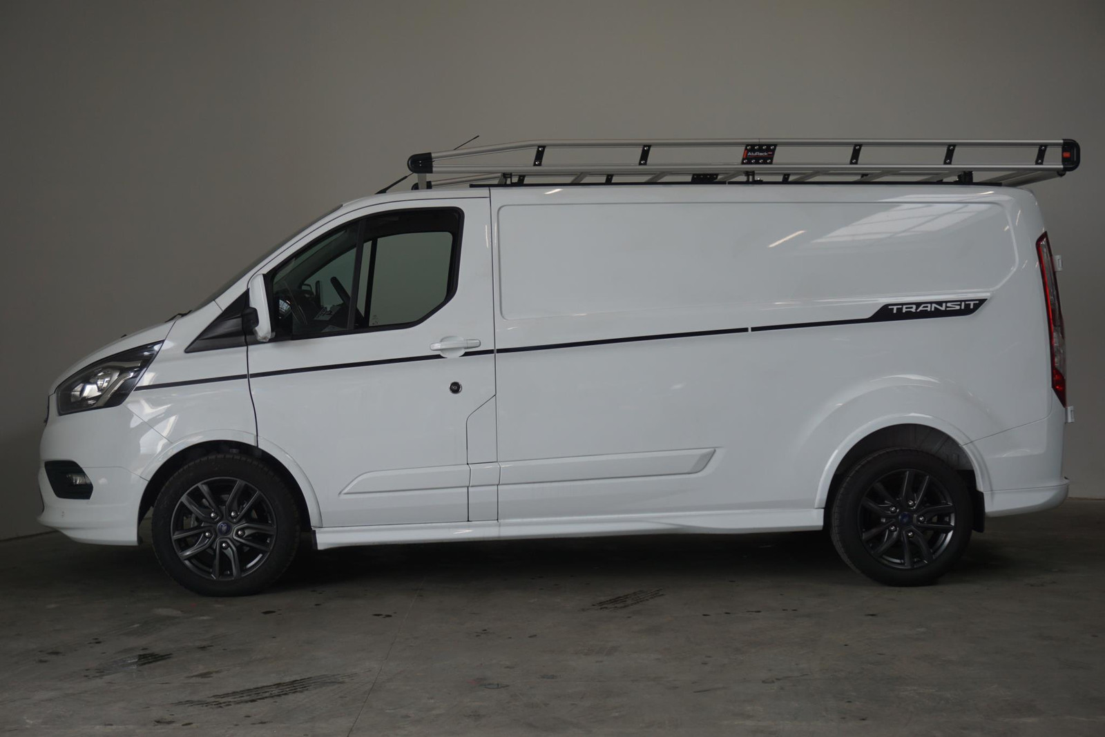 Ford Transit Custom 290 2.0 TDCI L2H1 Sport Edition 170PK