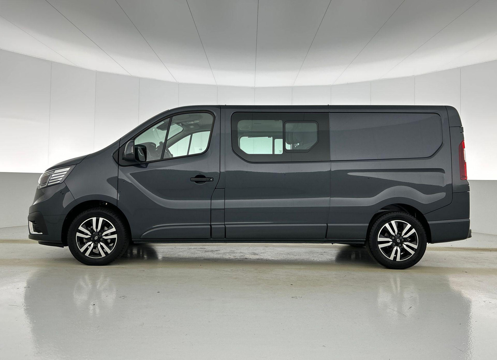 Renault Trafic 2.0 Blue dC1 150PK L2H1 Dubbele Cabine Automaat