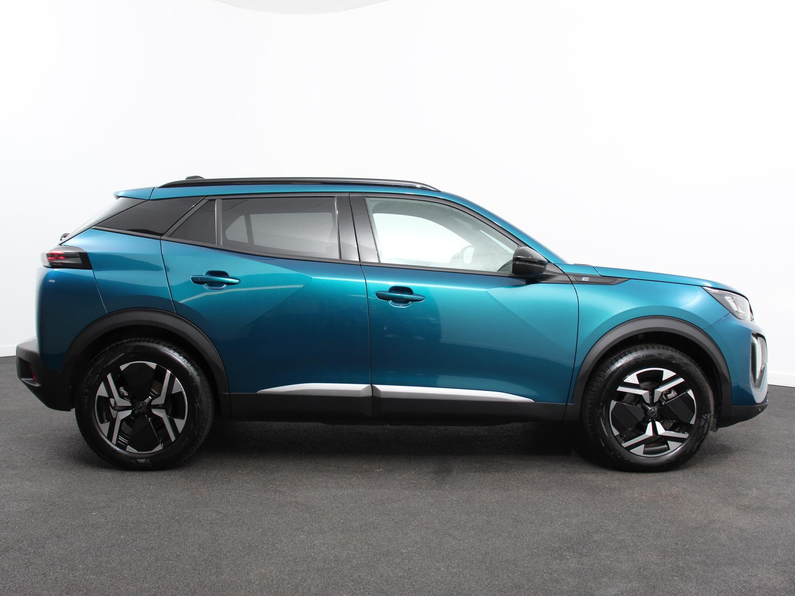 Peugeot e-2008 EV Allure Pack 54 kWh