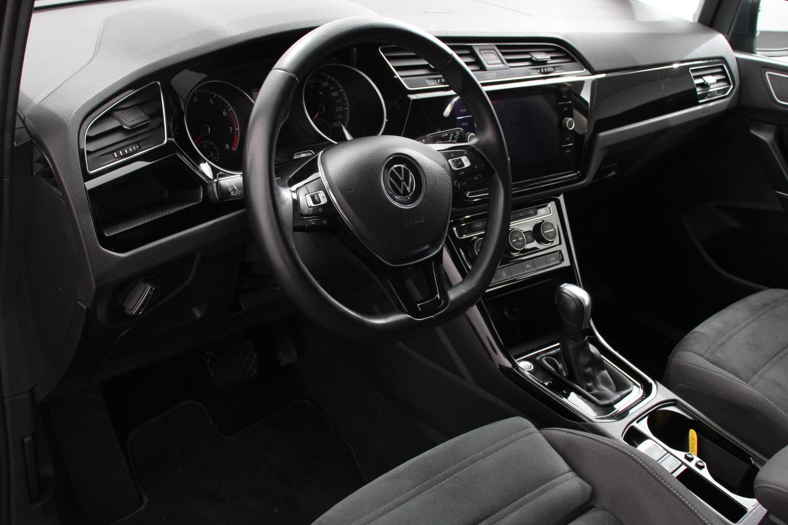 Volkswagen Touran 1.5 TSI DSG Highline 7p