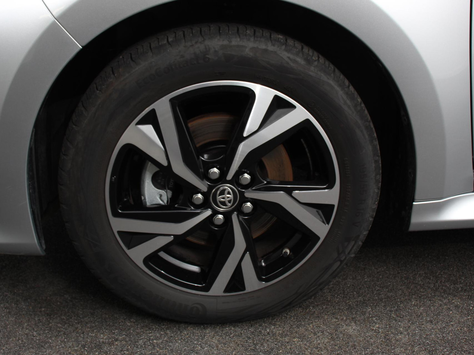 Toyota Yaris 1.5 Hybrid Dynamic Automaat thumbnail 6