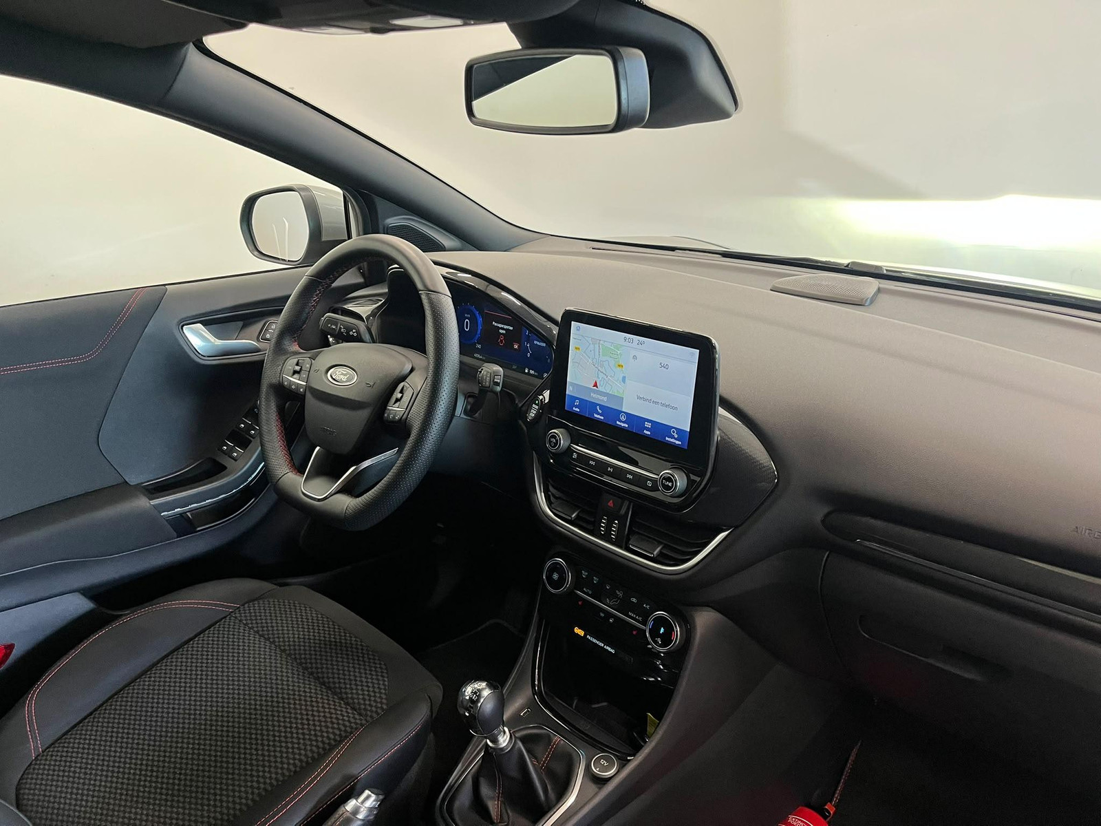 Ford Puma 1.0 EcoBoost Hybrid ST-Line thumbnail 2