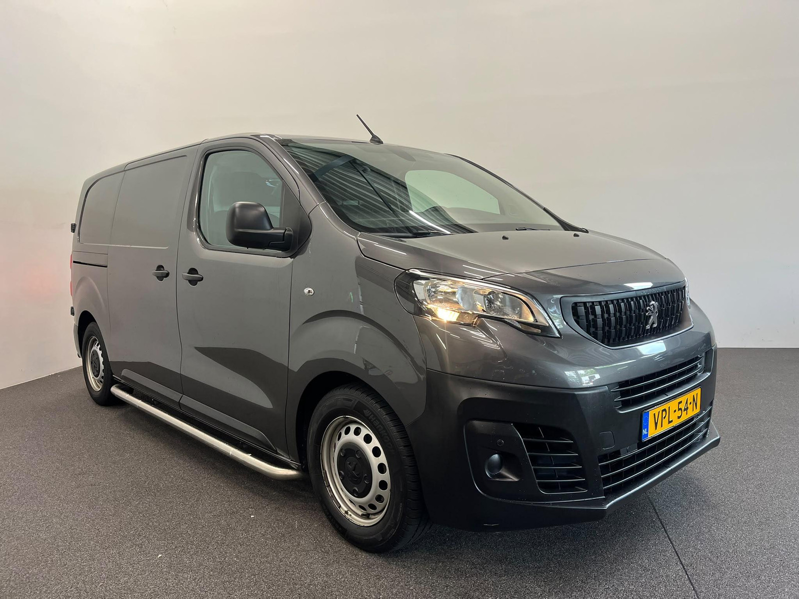 Peugeot Expert 2.0 BlueHDI 145 Standard Premium