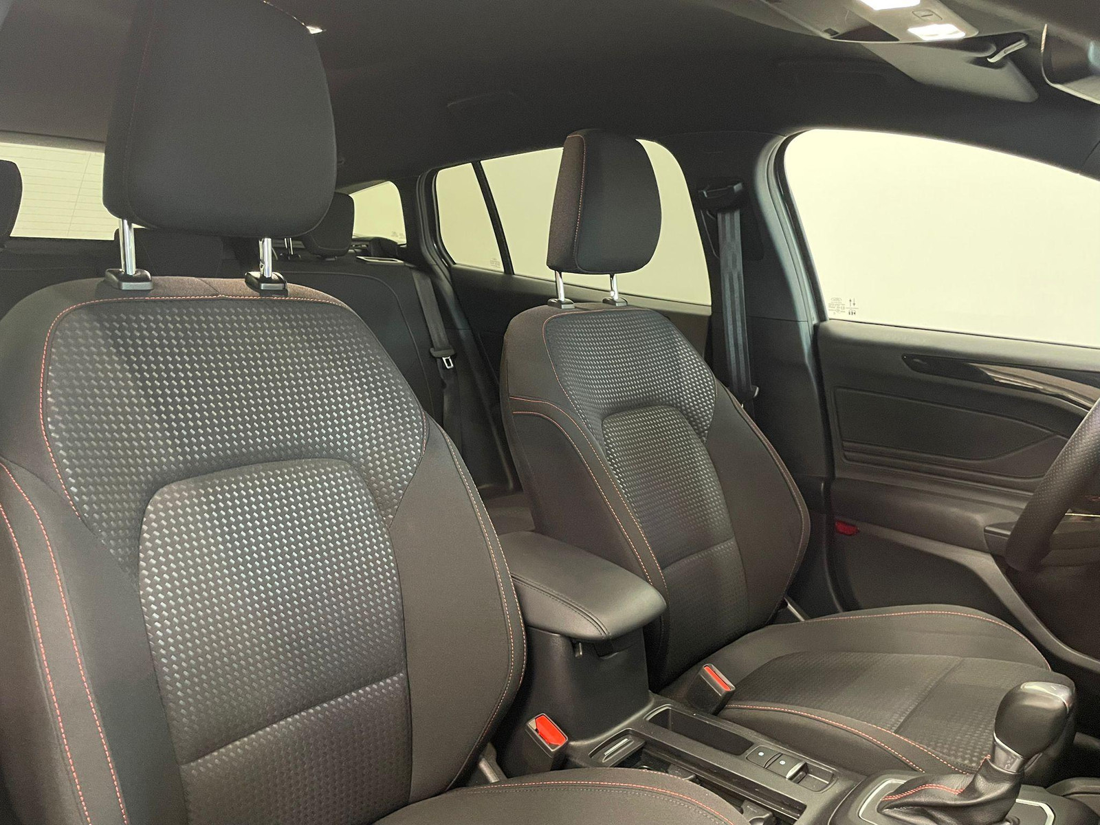 Ford Focus 1.0 EcoBoost Hybrid 155pk Automaat ST Line