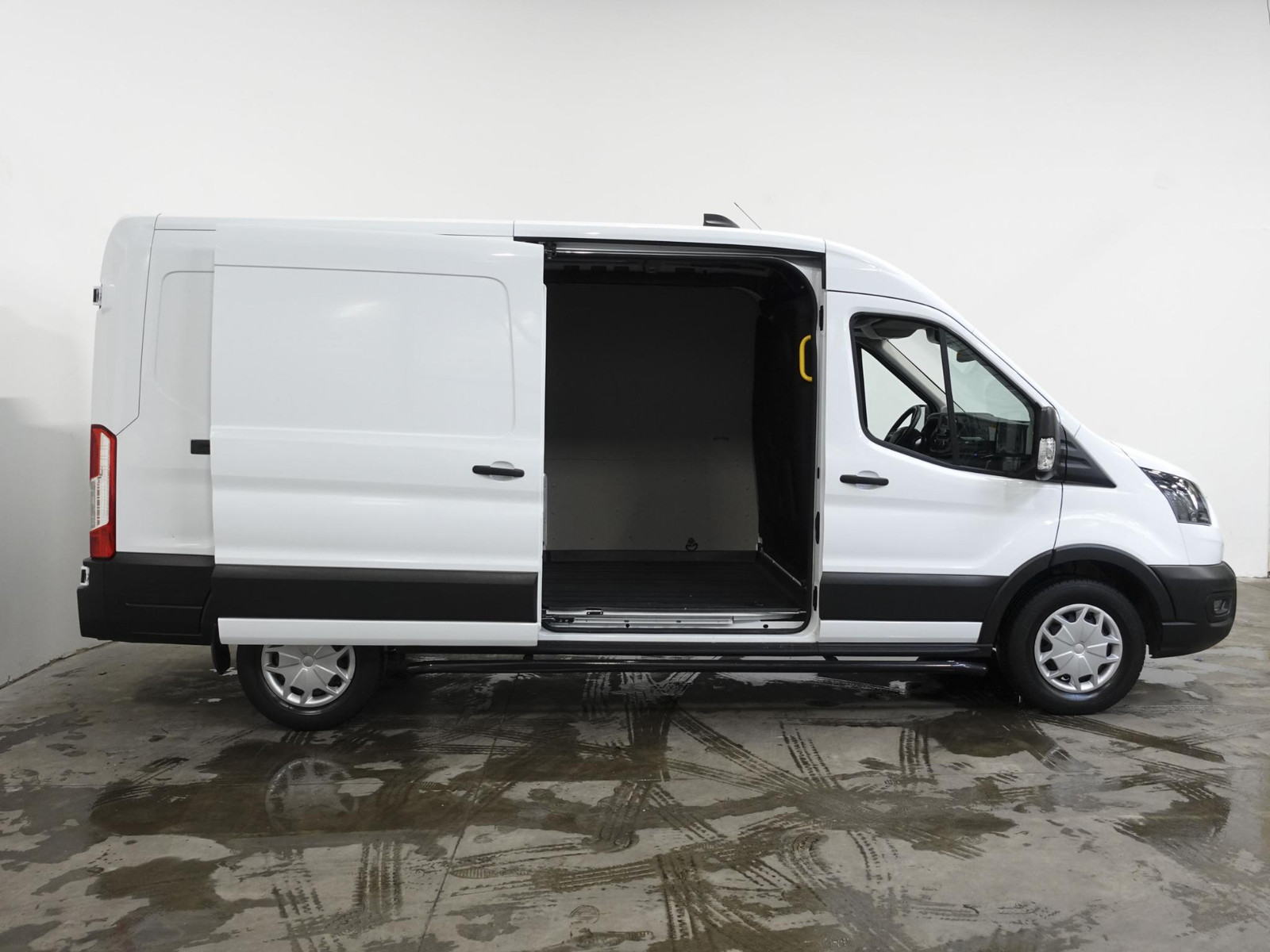 Ford Transit 330 2.0 TDCI L3H2 Trend thumbnail 4