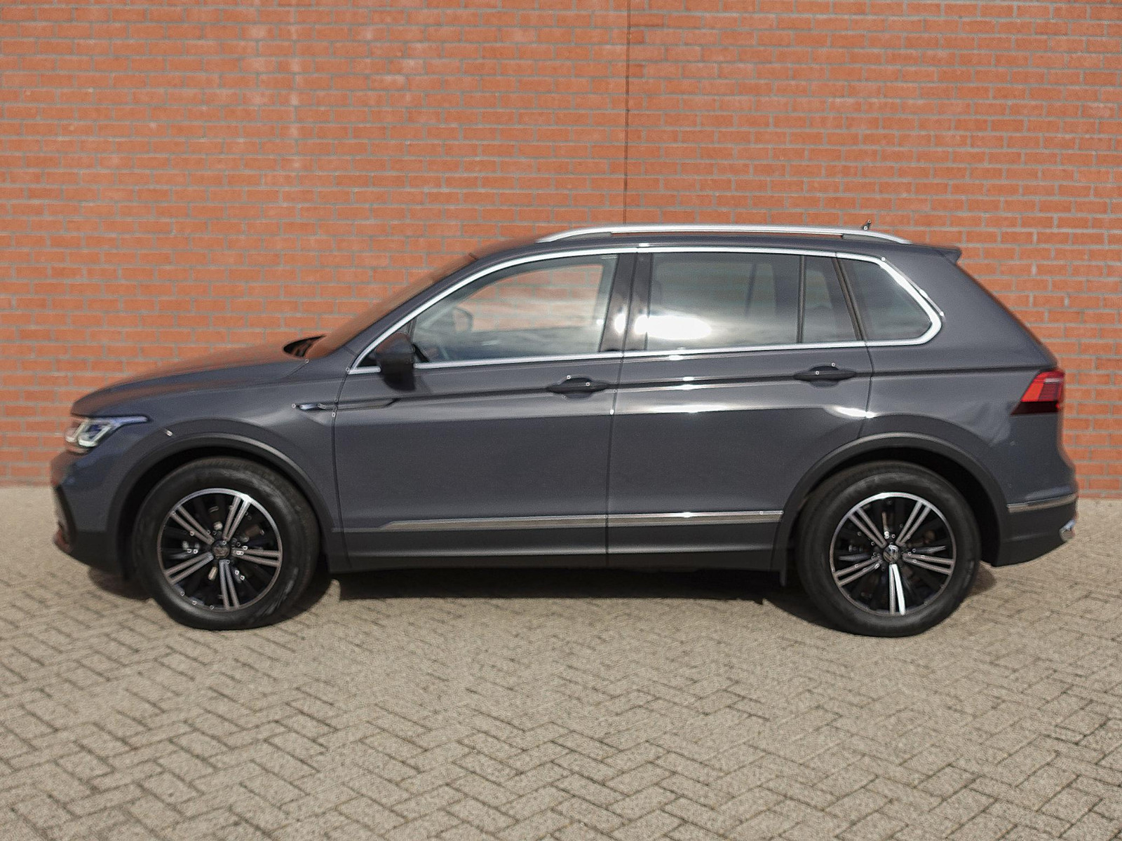 Volkswagen Tiguan 1.5 TSI 150pk DSG Elegance thumbnail 4
