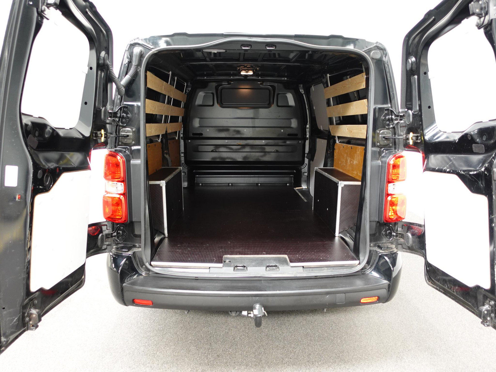 Peugeot Expert 2.0 BlueHDI 180PK Long Premium Automaat