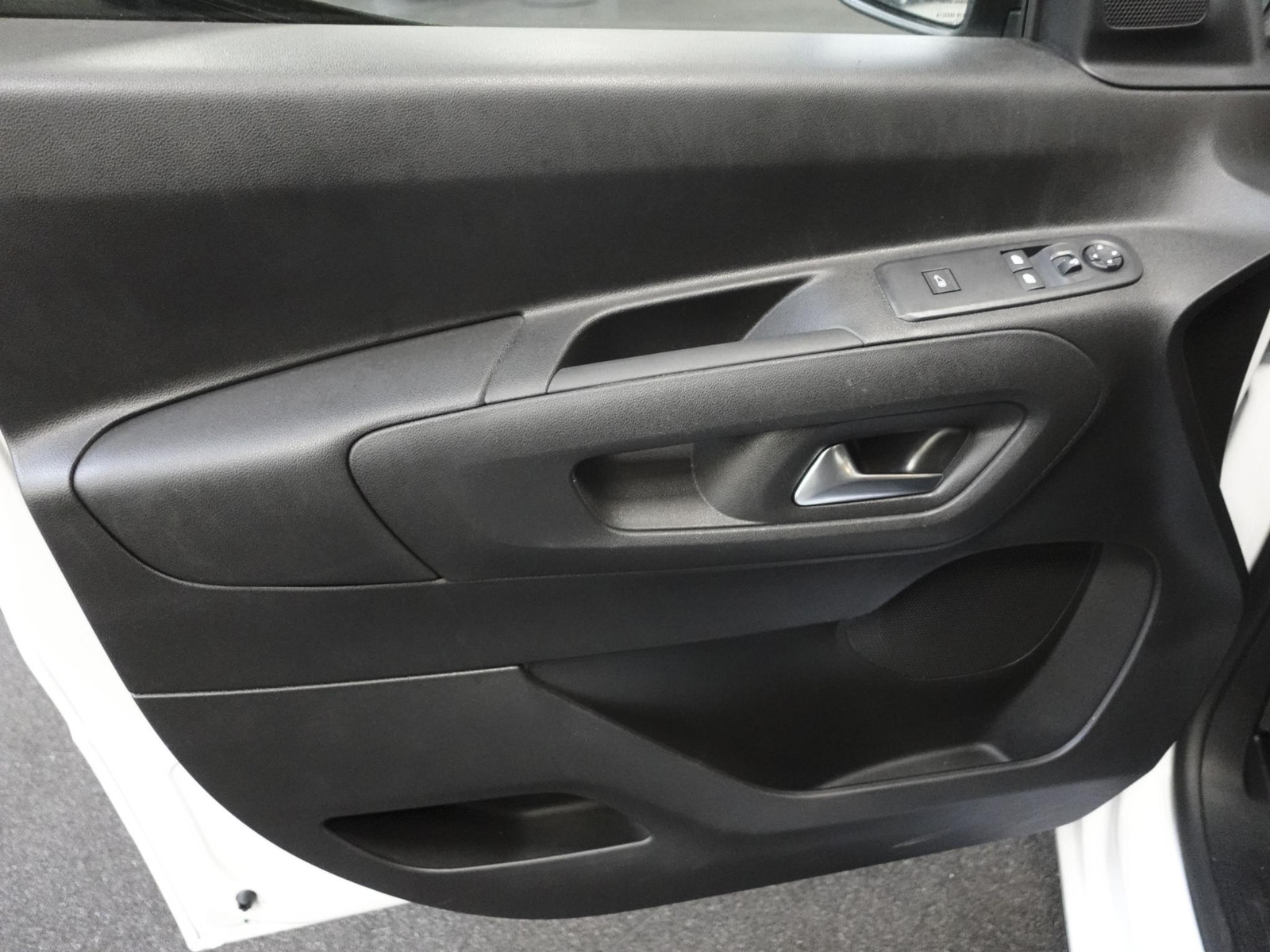 Opel Combo 1.5D L1H1 130pk Automaat Edition thumbnail 2