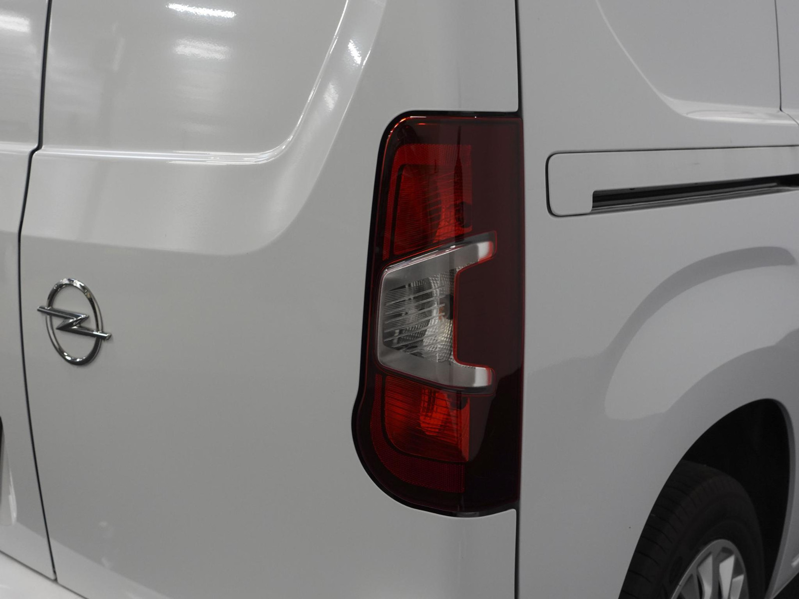 Opel Combo 1.5D L1H1 130pk Automaat Edition thumbnail 4