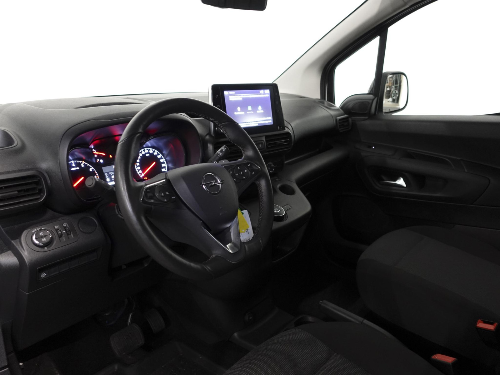 Opel Combo 1.5D L1H1 130pk Automaat Edition thumbnail 3