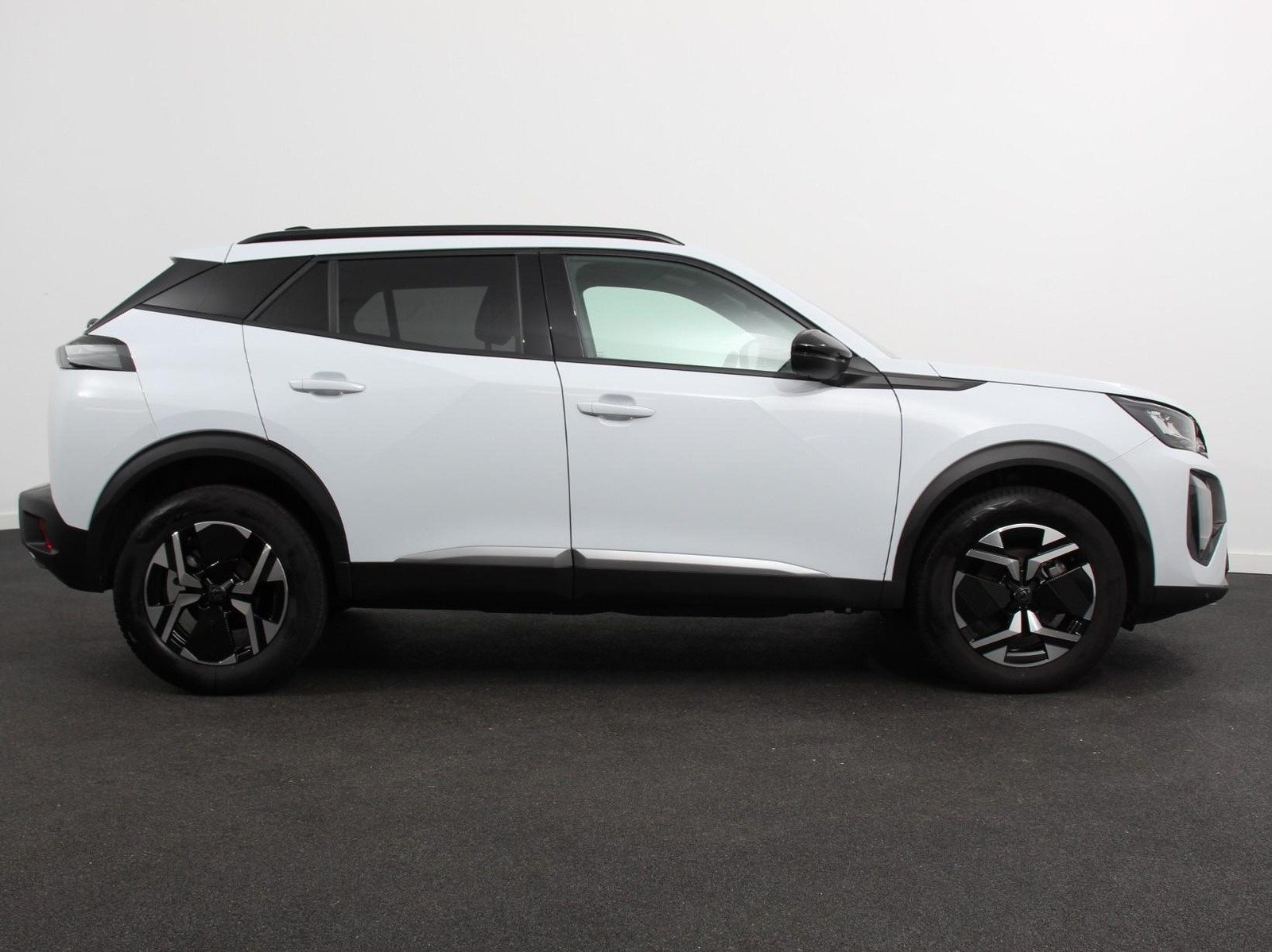 Peugeot 2008 1.2 Hybrid 136 pk Automaat Allure thumbnail 6
