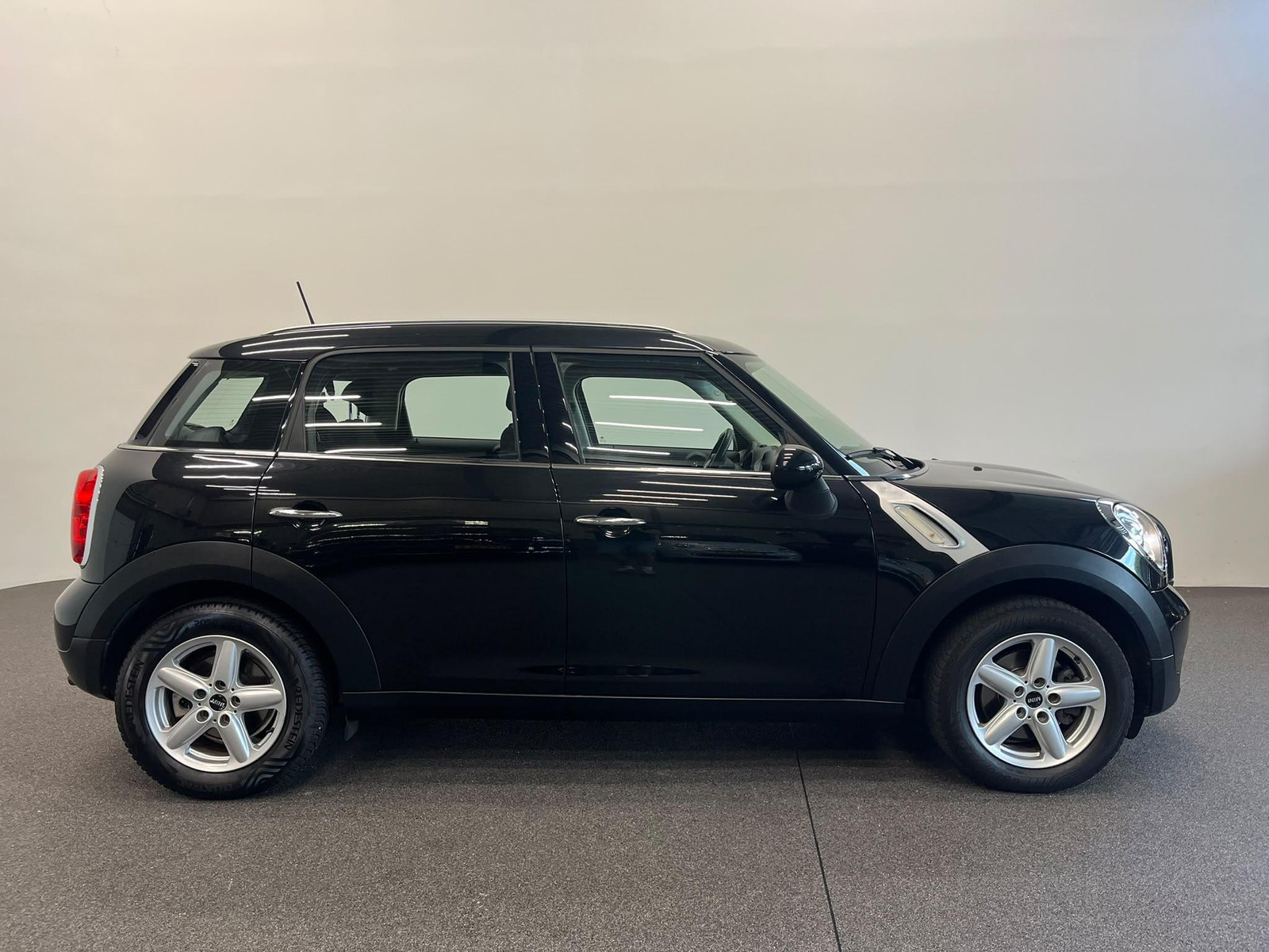 MINI Countryman Cooper Carver