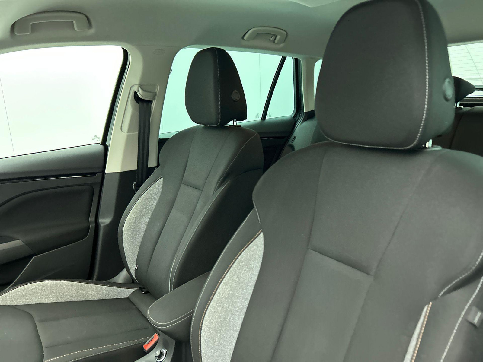 Škoda Kamiq 1.0 TSI Business Edition DSG thumbnail 7