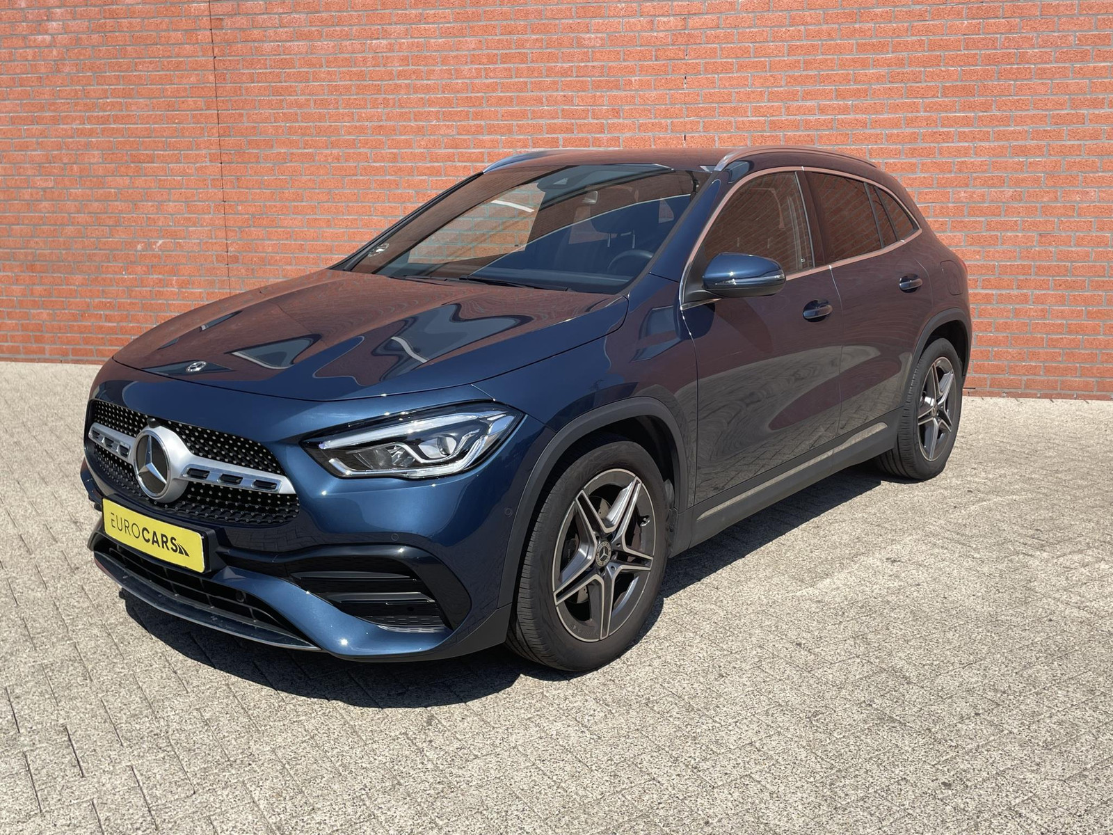 Mercedes-Benz GLA 200 163pk DCT AMG Line thumbnail 6