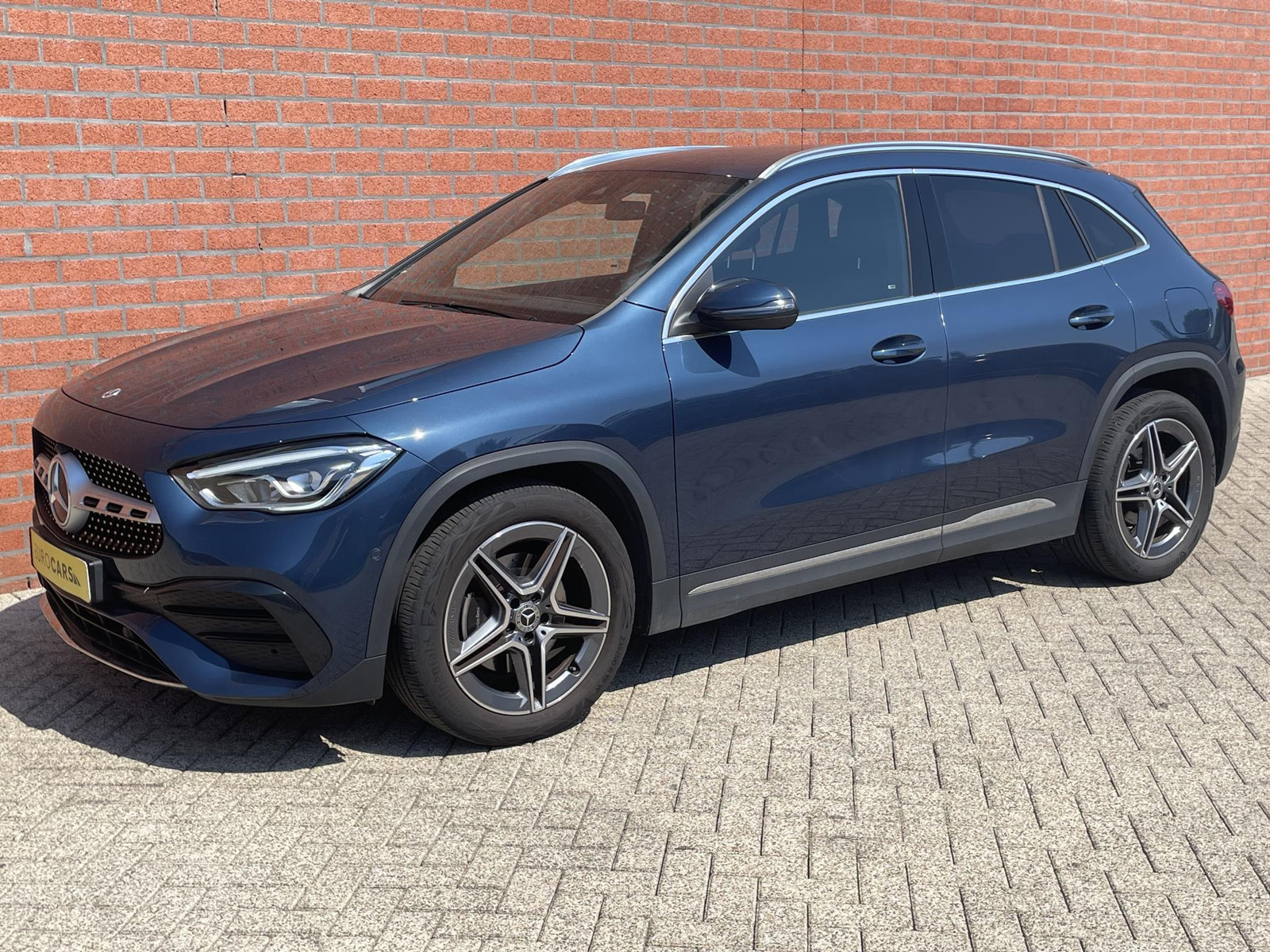 Mercedes-Benz GLA 200 163pk DCT AMG Line thumbnail 10